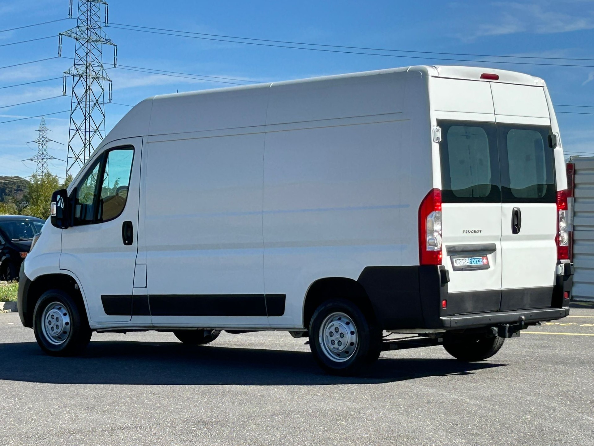 PEUGEOT Boxer 2.2 HDI 333 Active L2H2-image-18