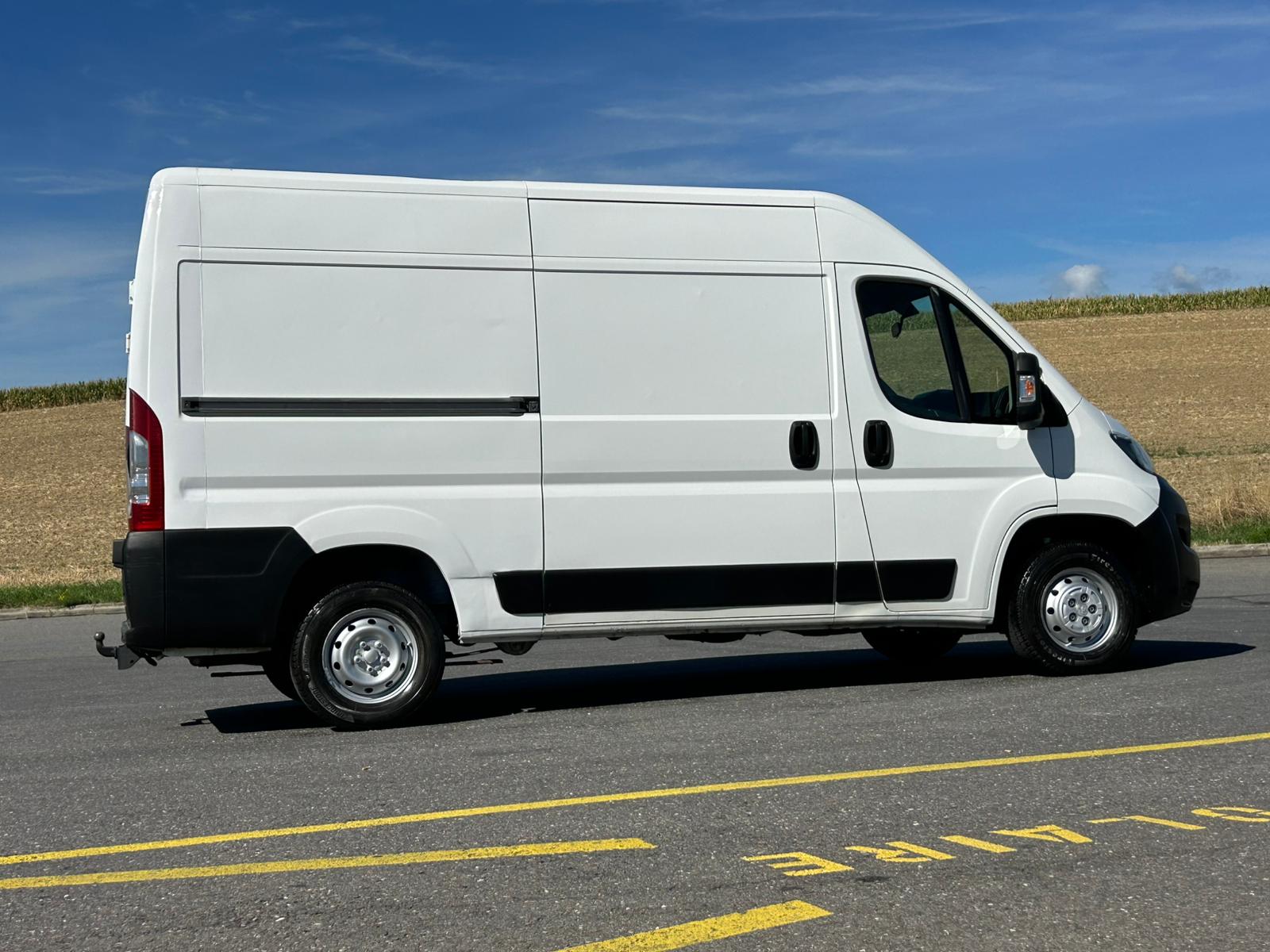 PEUGEOT Boxer 2.2 HDI 333 Active L2H2-image-9