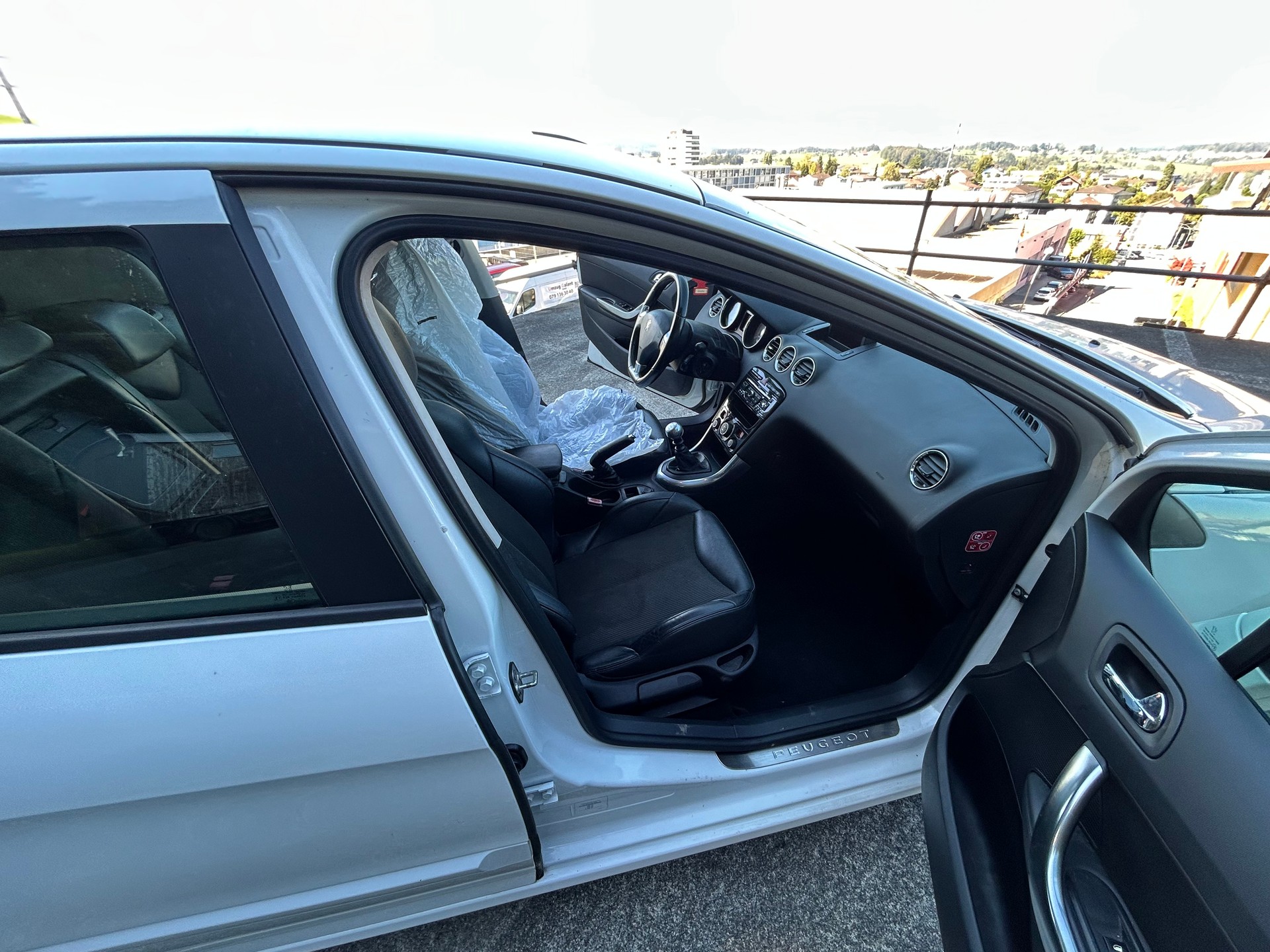 PEUGEOT 308 1.6 16V T GTi-image-13