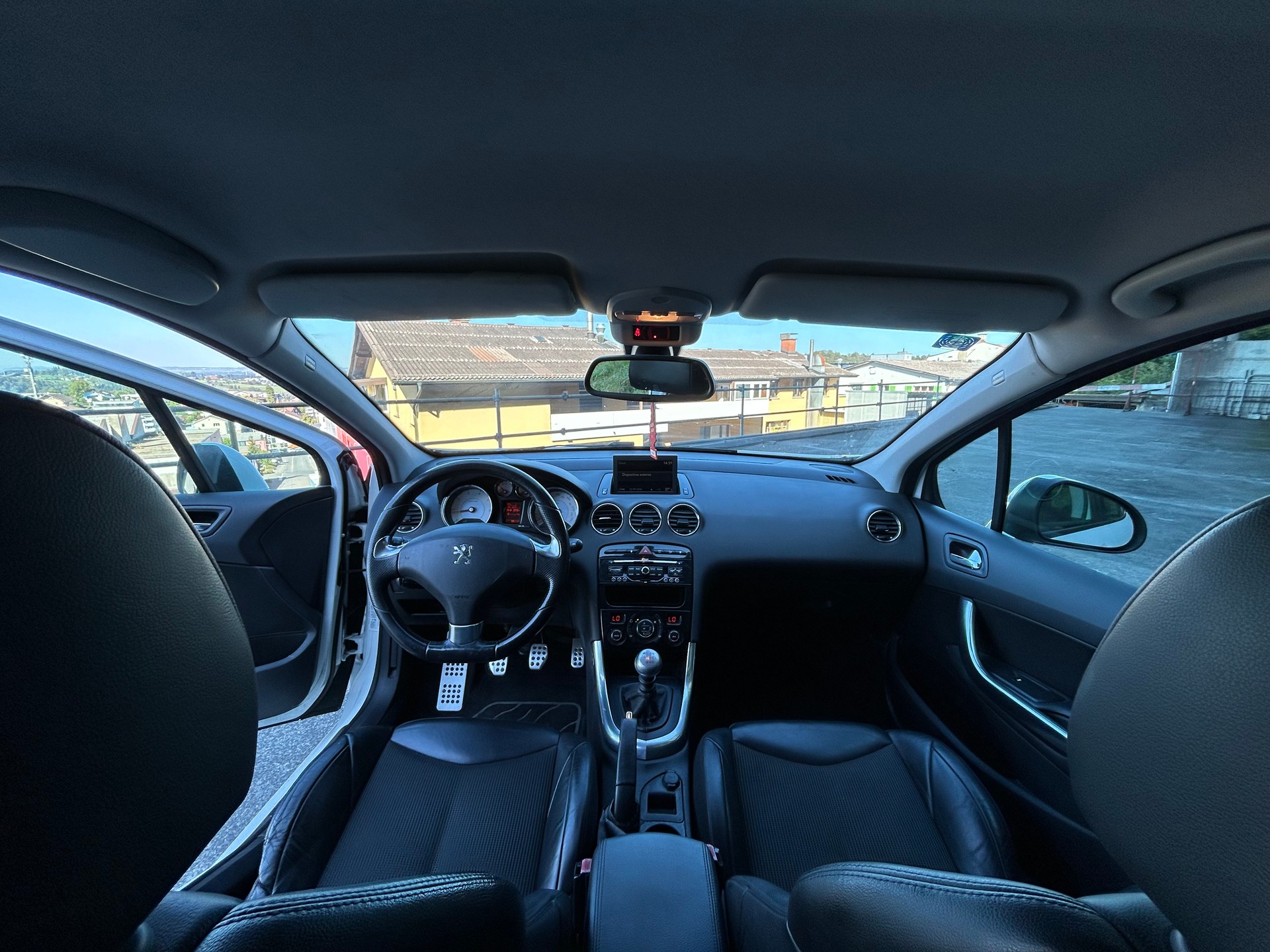 PEUGEOT 308 1.6 16V T GTi-image-11