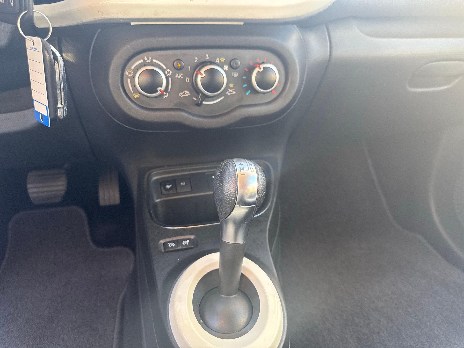RENAULT Twingo 0.9 TCe 95 Intens-image-15