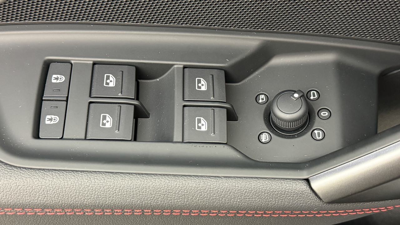 AUDI RS3 Sportback 2.5 TSI quattro S-tronic-image-8