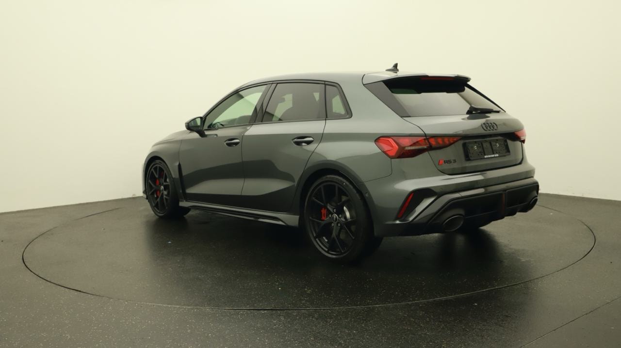 AUDI RS3 Sportback 2.5 TSI quattro S-tronic-image-2