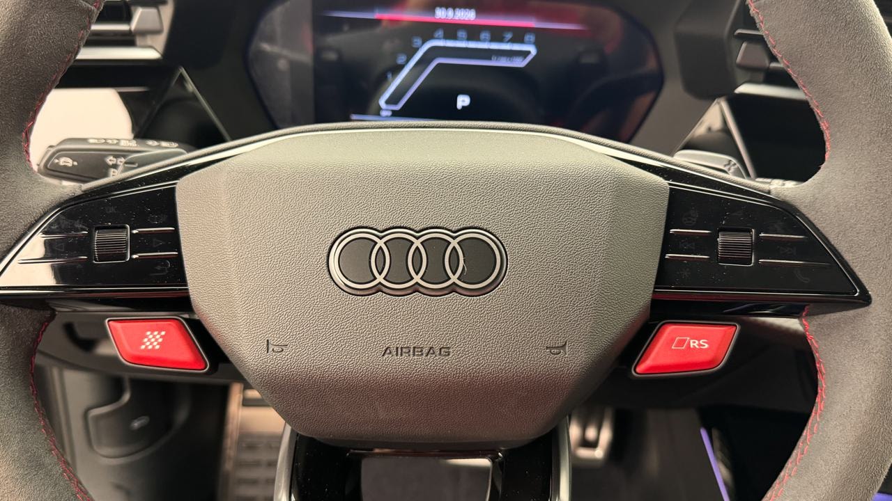 AUDI RS3 Sportback 2.5 TSI quattro S-tronic-image-9