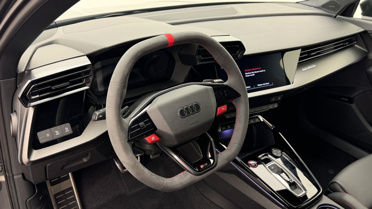 AUDI RS3 Sportback 2.5 TSI quattro S-tronic-image-6