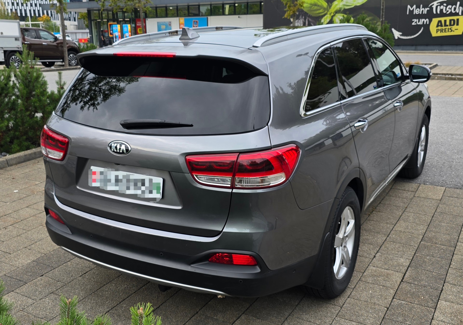 KIA Sorento 2.2 CRDi Style 7P-image-1
