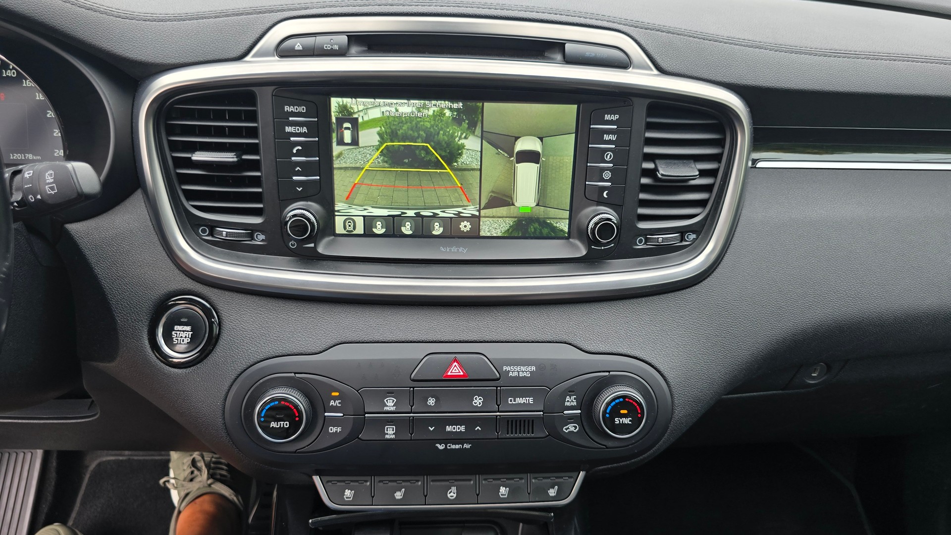KIA Sorento 2.2 CRDi Style 7P-image-4