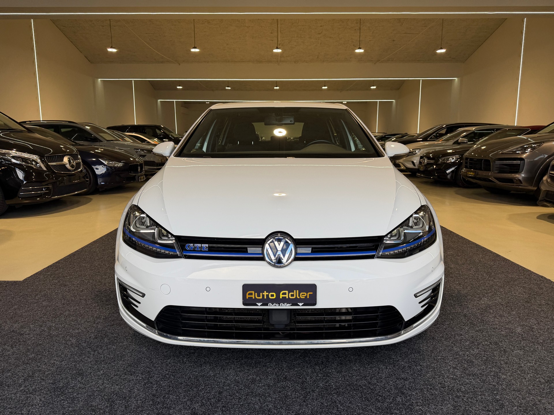 VW Golf 1.4 TSI GTE DSG-showroom-element-3
