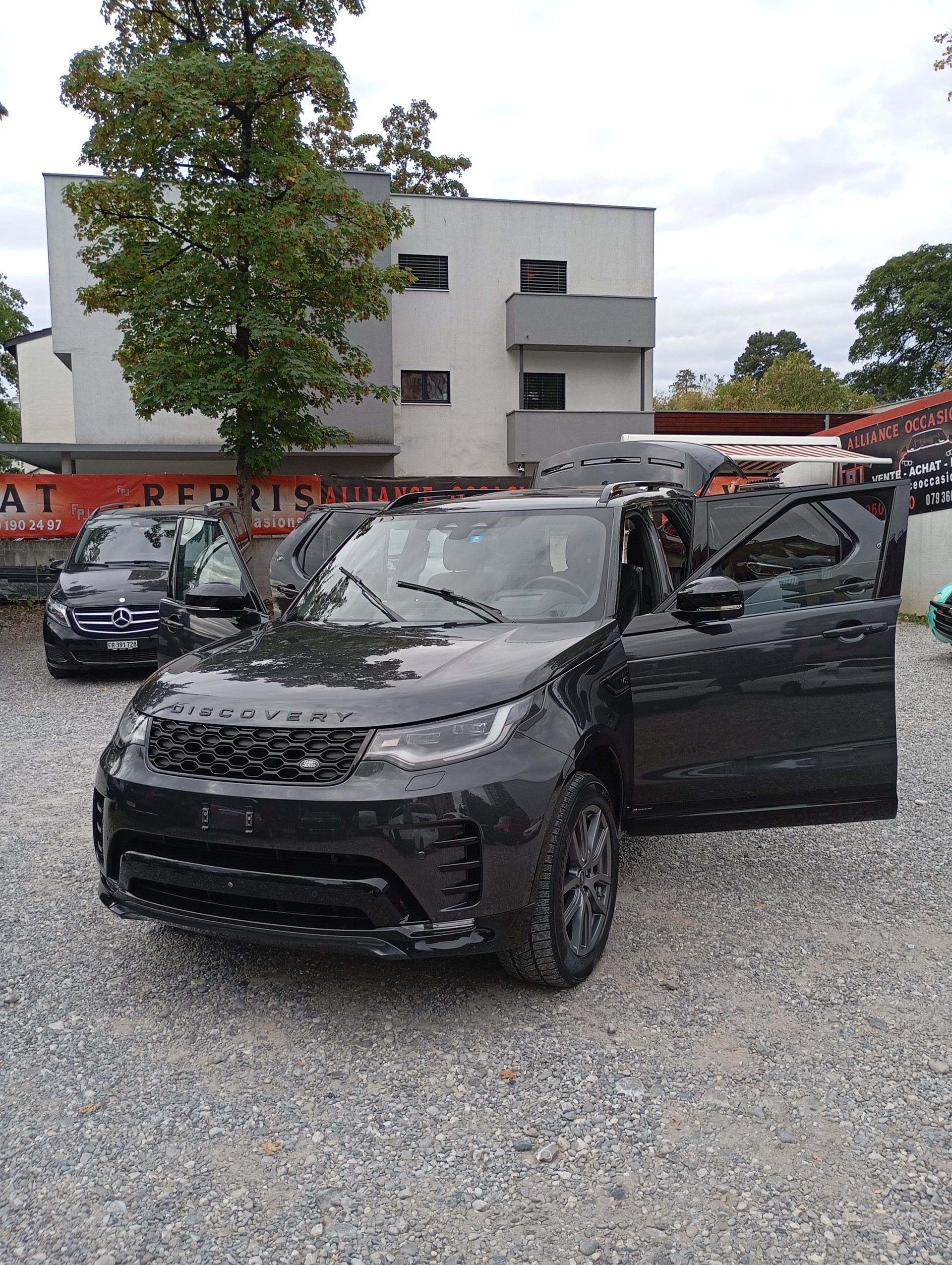 LAND ROVER Discovery 3.0D I6 250 SE AWD Automatic-image-23
