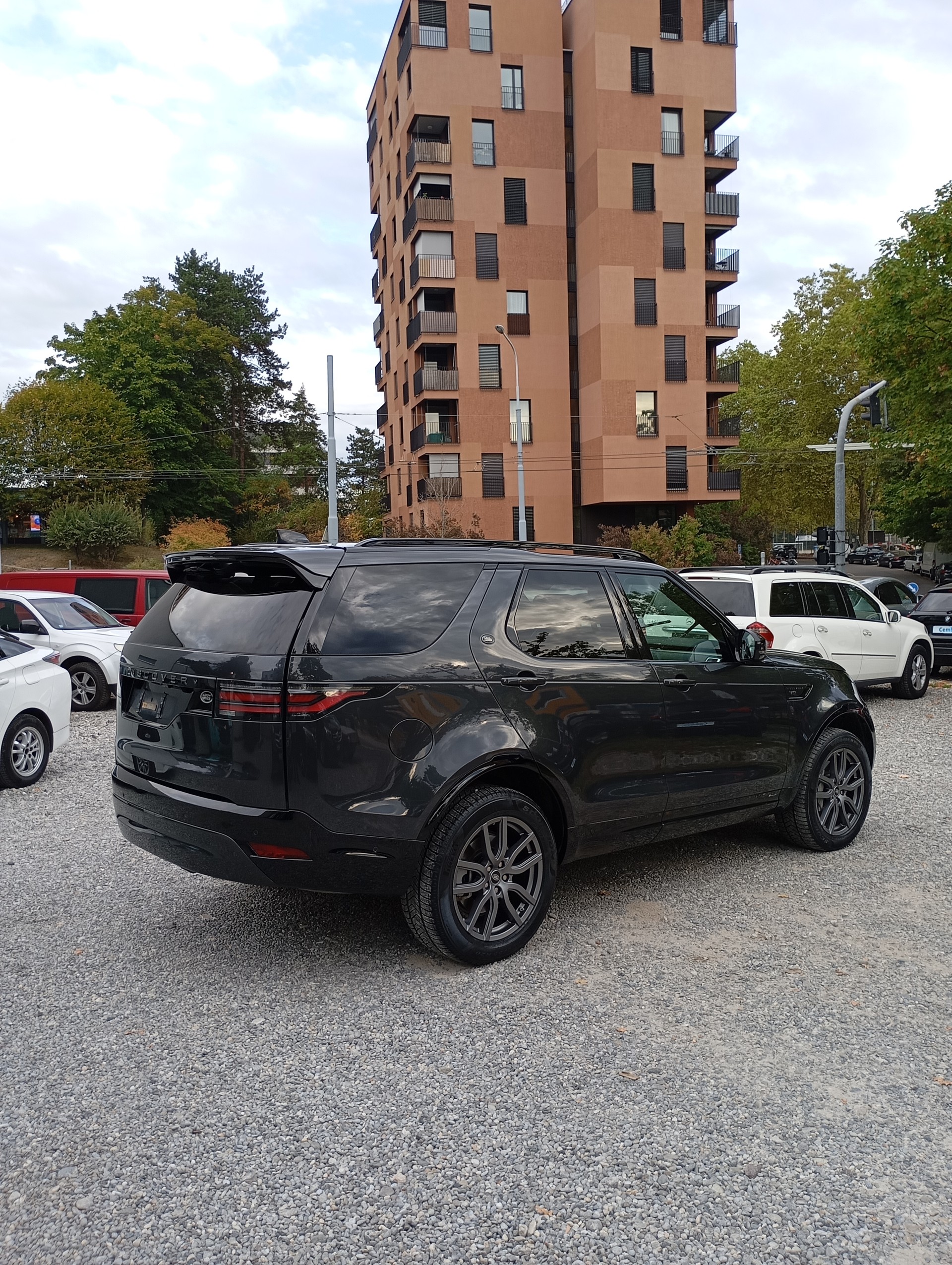 LAND ROVER Discovery 3.0D I6 250 SE AWD Automatic-image-14