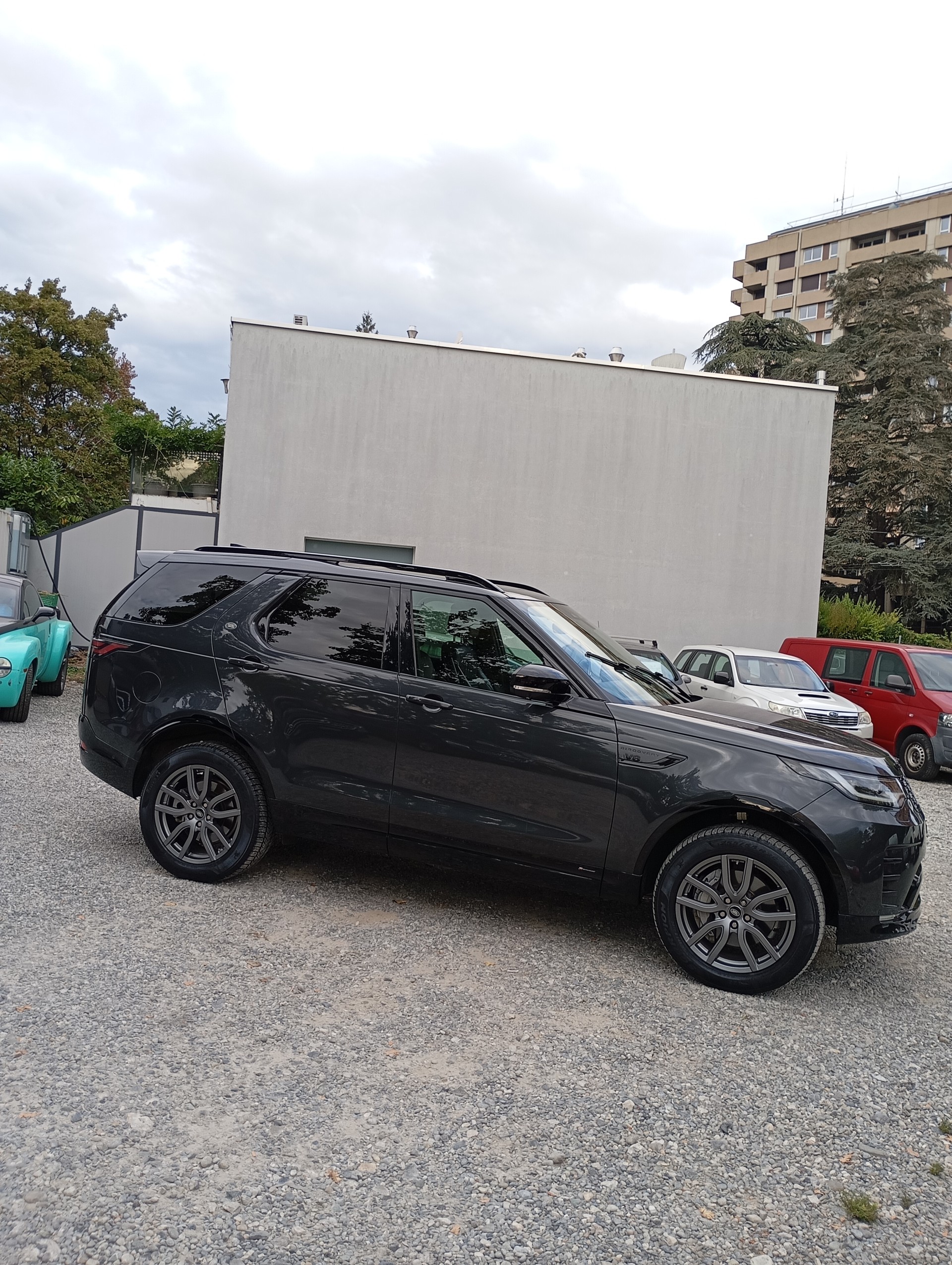 LAND ROVER Discovery 3.0D I6 250 SE AWD Automatic-image-13