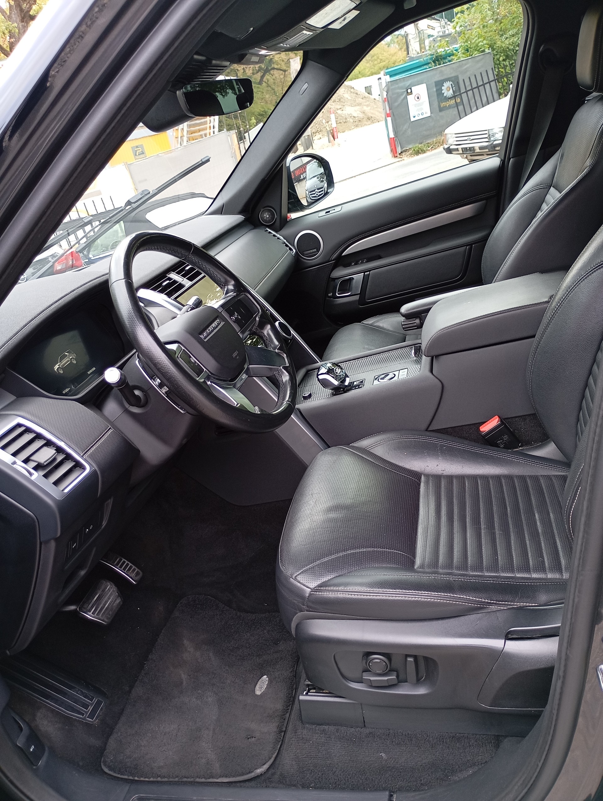 LAND ROVER Discovery 3.0D I6 250 SE AWD Automatic-image-20
