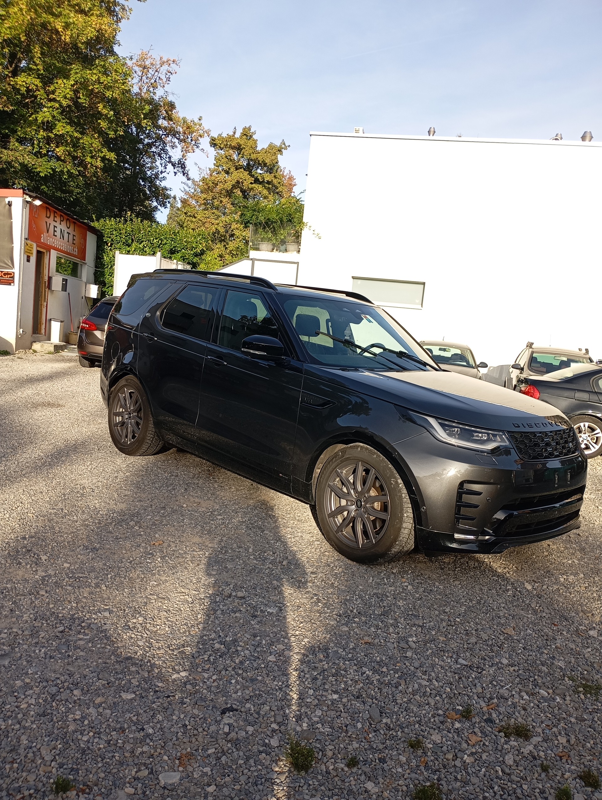 LAND ROVER Discovery 3.0D I6 250 SE AWD Automatic-image-3