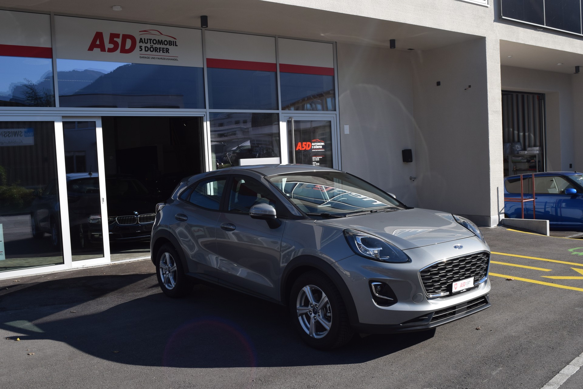 FORD Puma 1.0 SCTi Cool & Connect-image-2