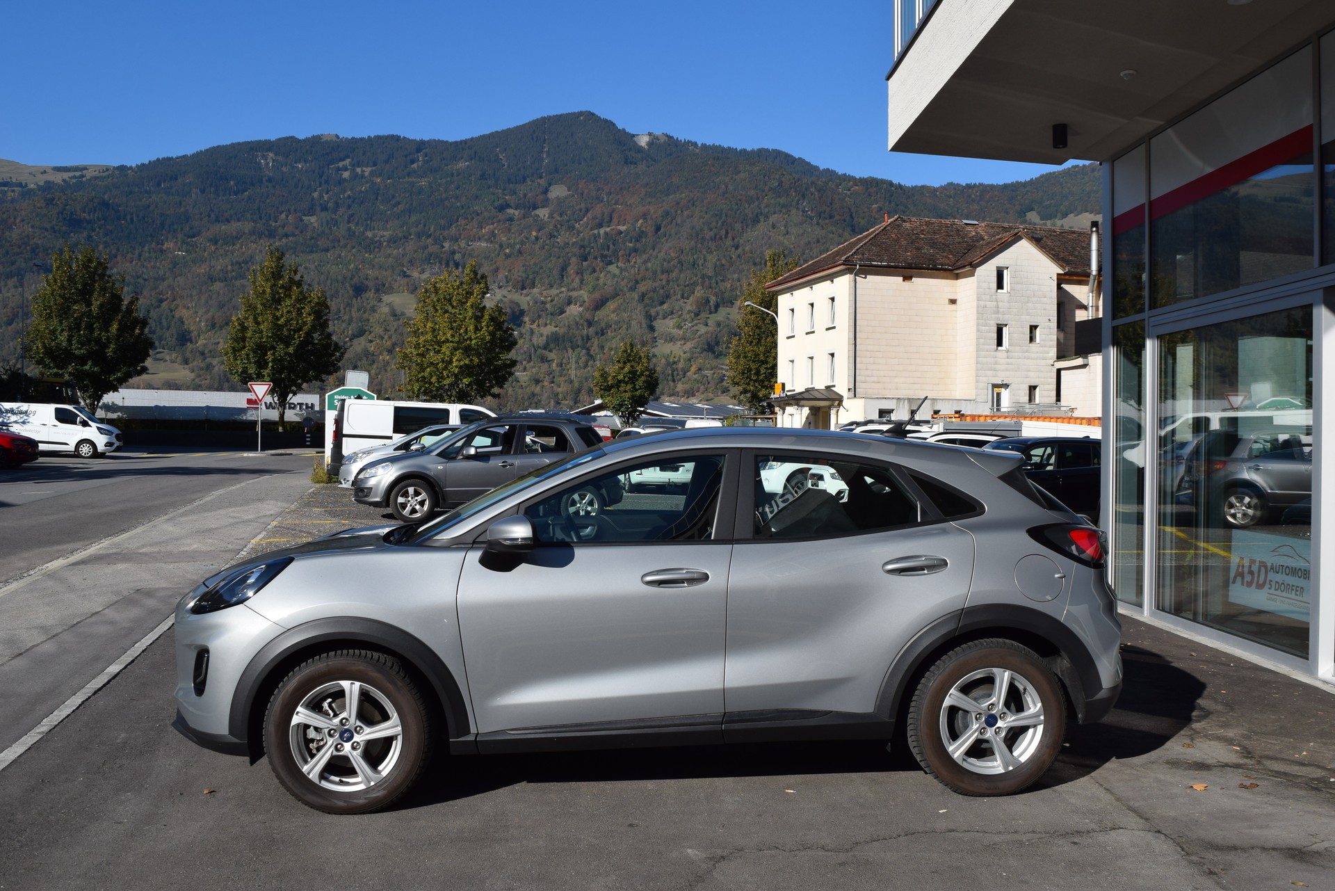 FORD Puma 1.0 SCTi Cool & Connect-image-3