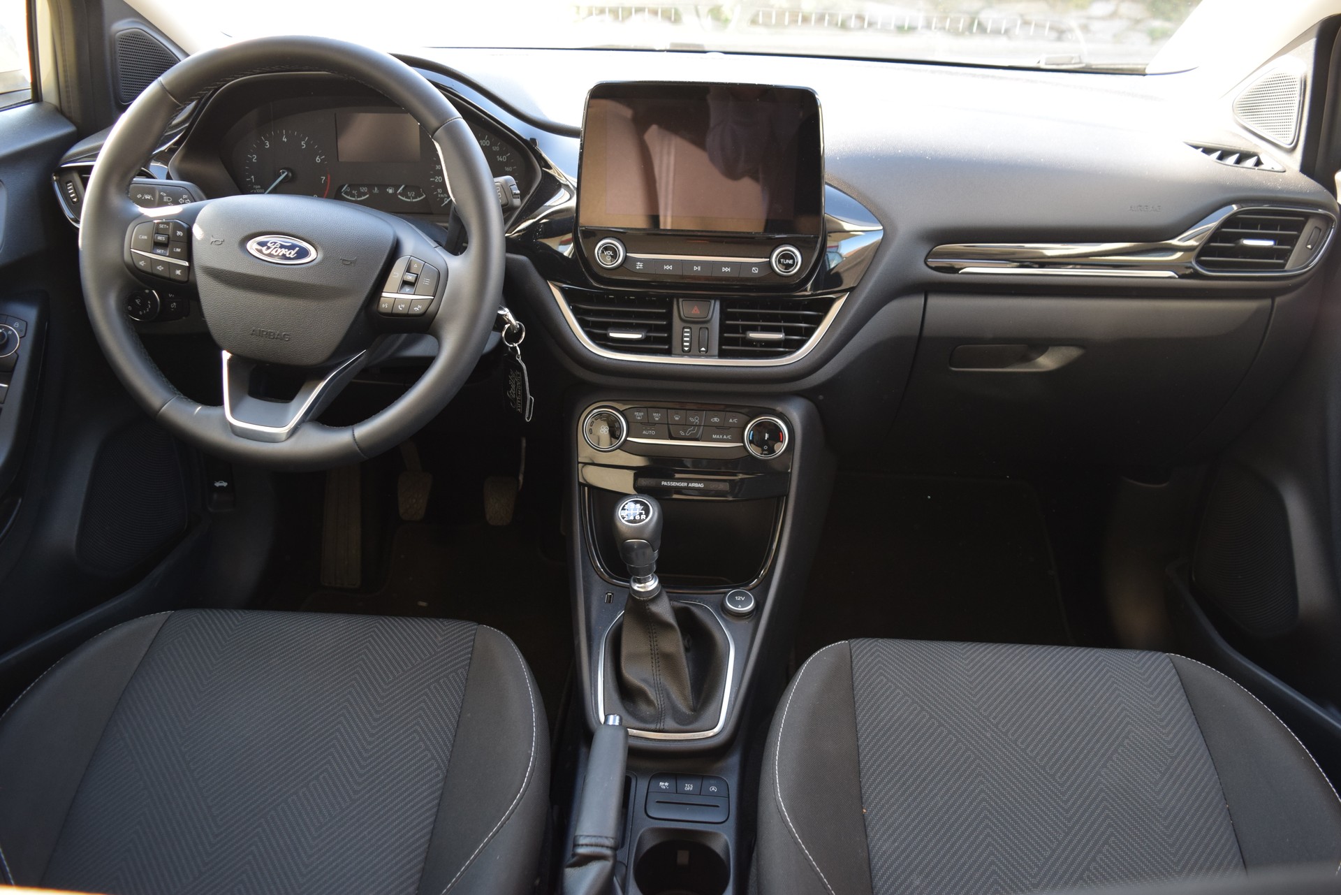 FORD Puma 1.0 SCTi Cool & Connect-image-11
