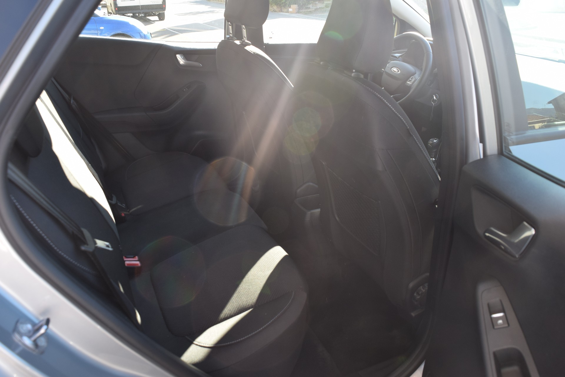 FORD Puma 1.0 SCTi Cool & Connect-image-10