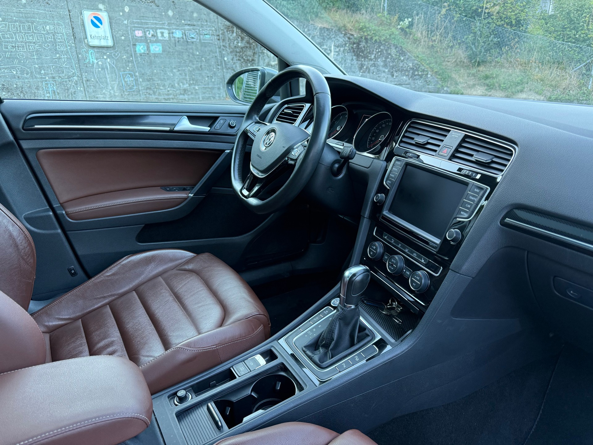 VW Golf 1.4 TSI Highline DSG 140 PS | Panorama | ACC | Leder | CarPlay | Kamera-image-12