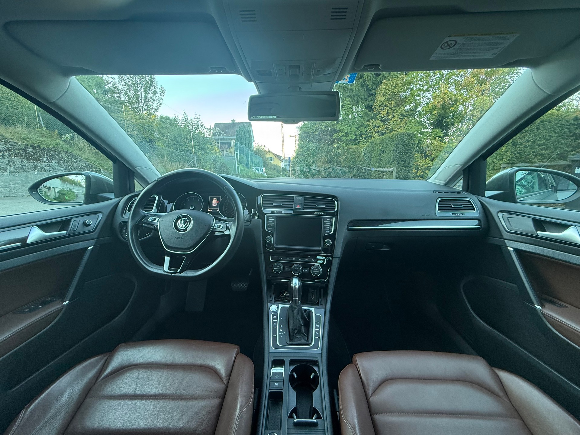 VW Golf 1.4 TSI Highline DSG 140 PS | Panorama | ACC | Leder | CarPlay | Kamera-image-13