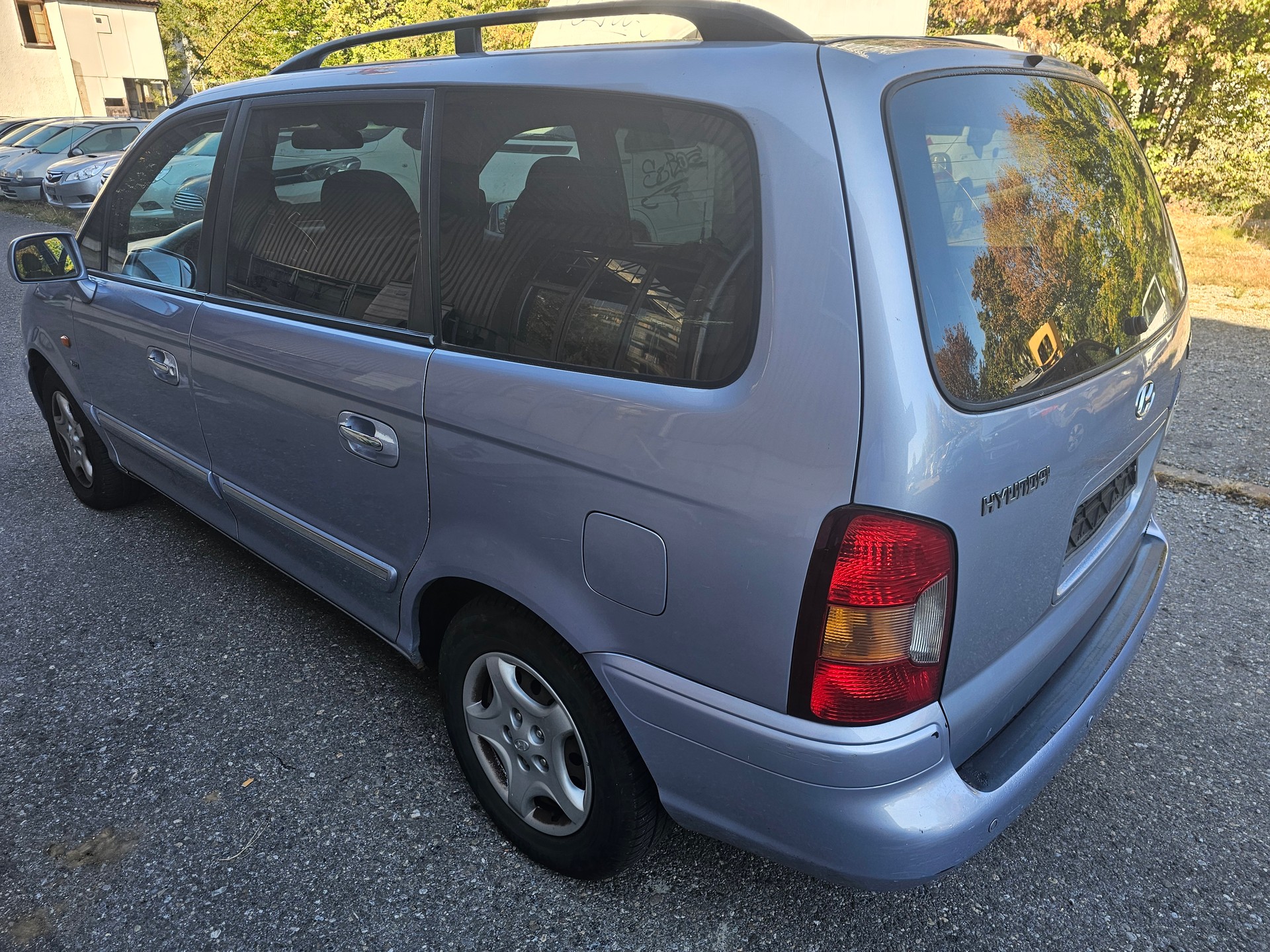 HYUNDAI Trajet 2.7 V6 GLS Automatic-image-2