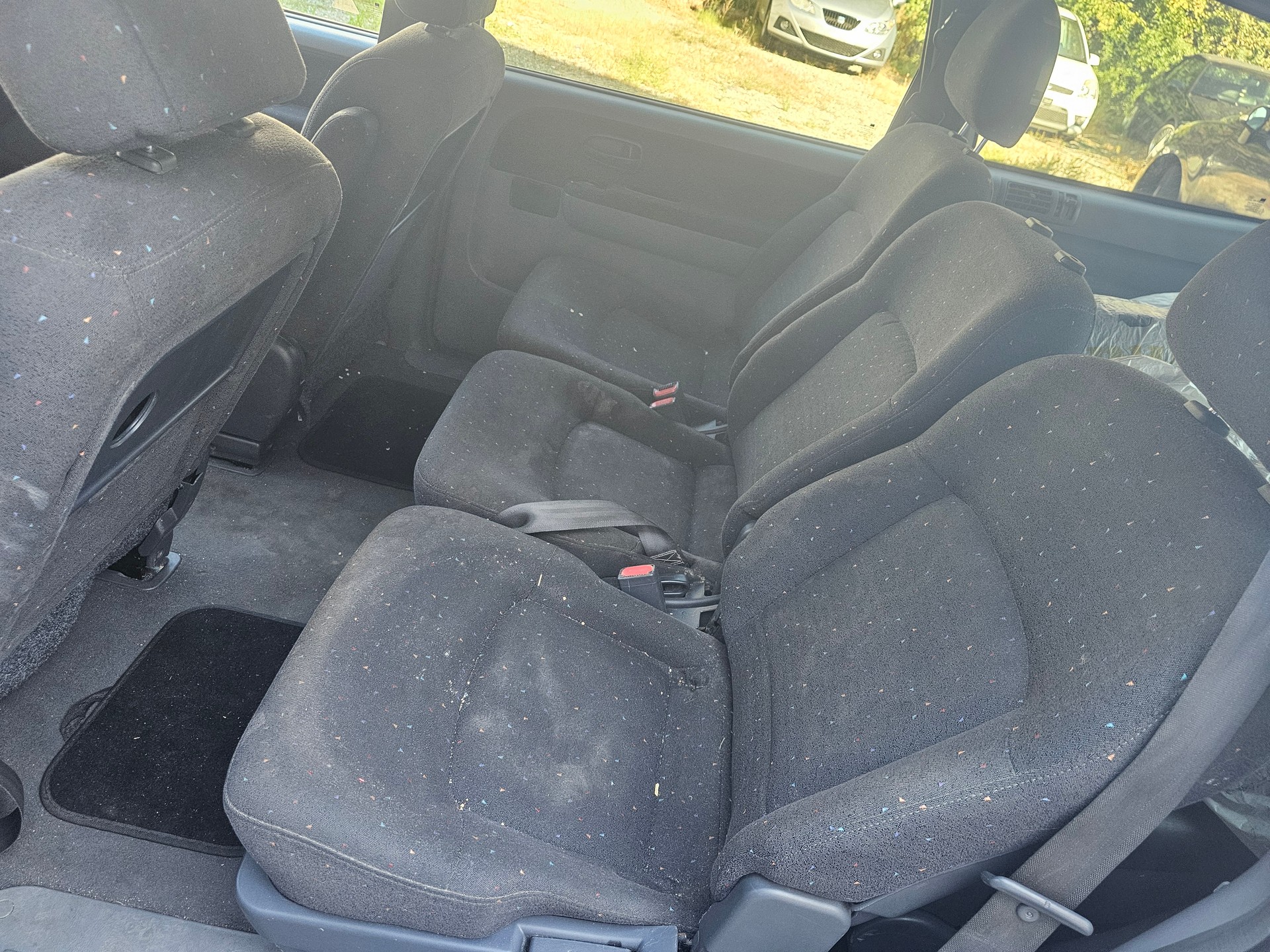 HYUNDAI Trajet 2.7 V6 GLS Automatic-image-7