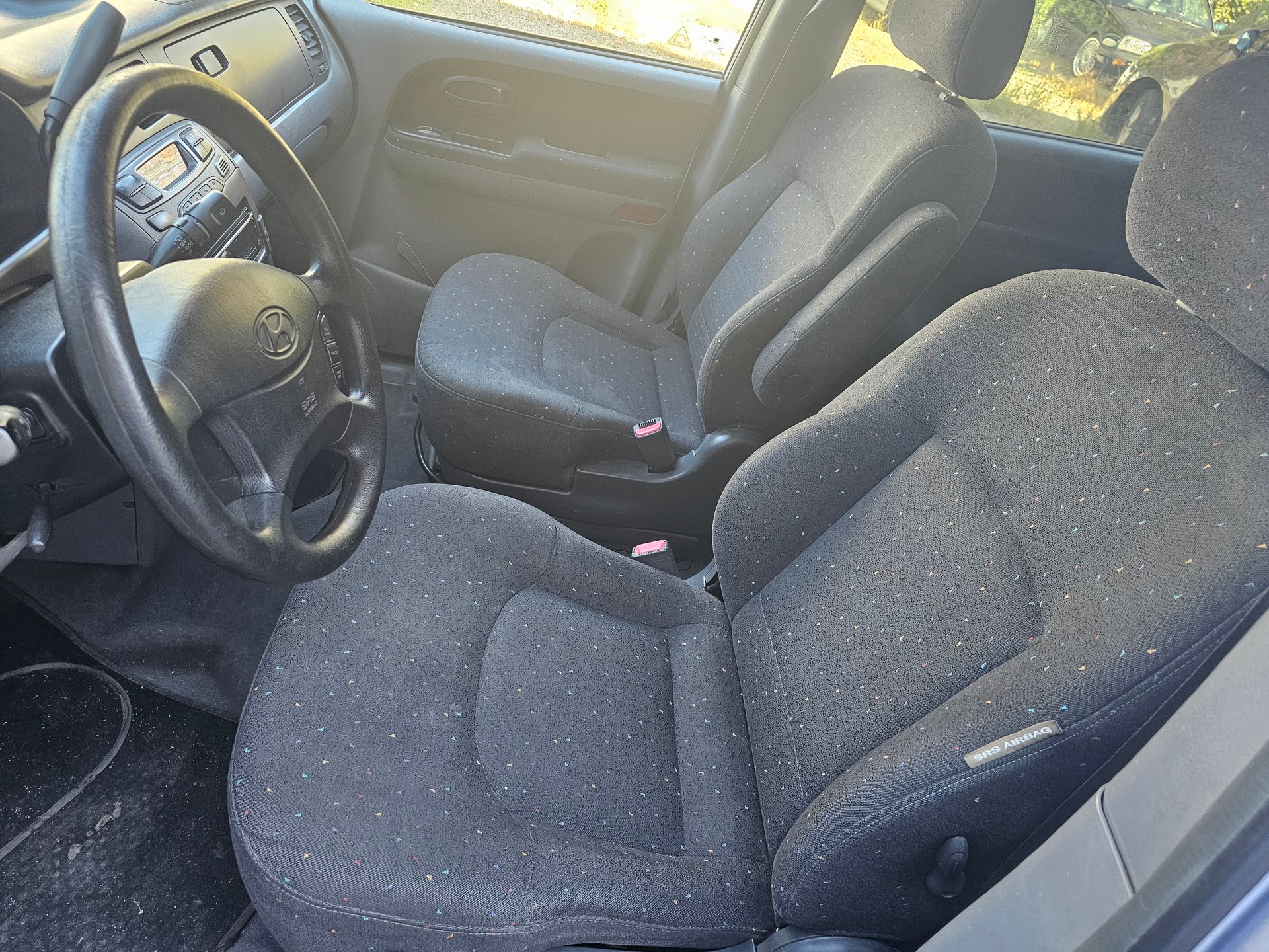 HYUNDAI Trajet 2.7 V6 GLS Automatic-image-11