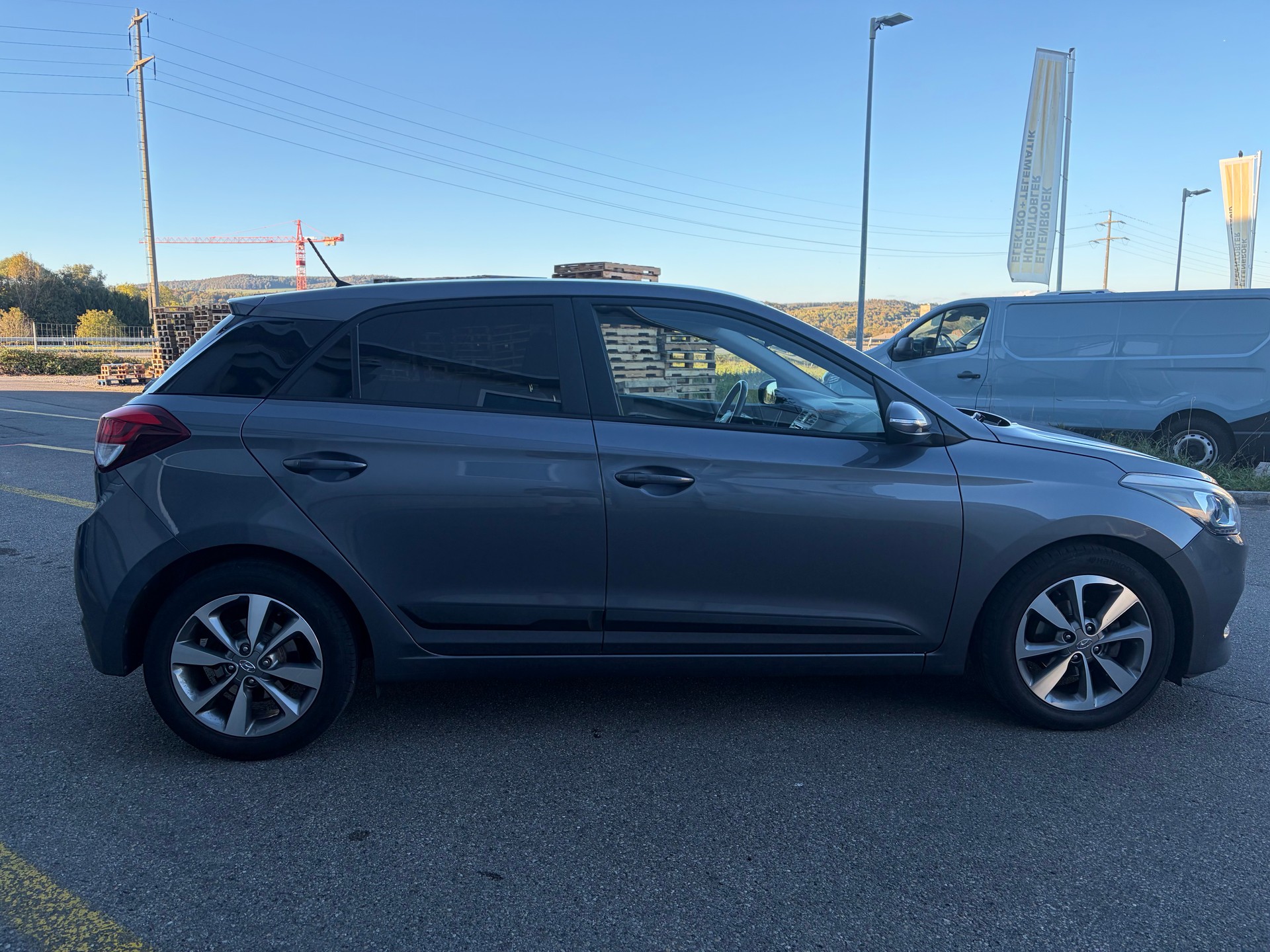 HYUNDAI i20 1.4 Vertex Automatic-image-4