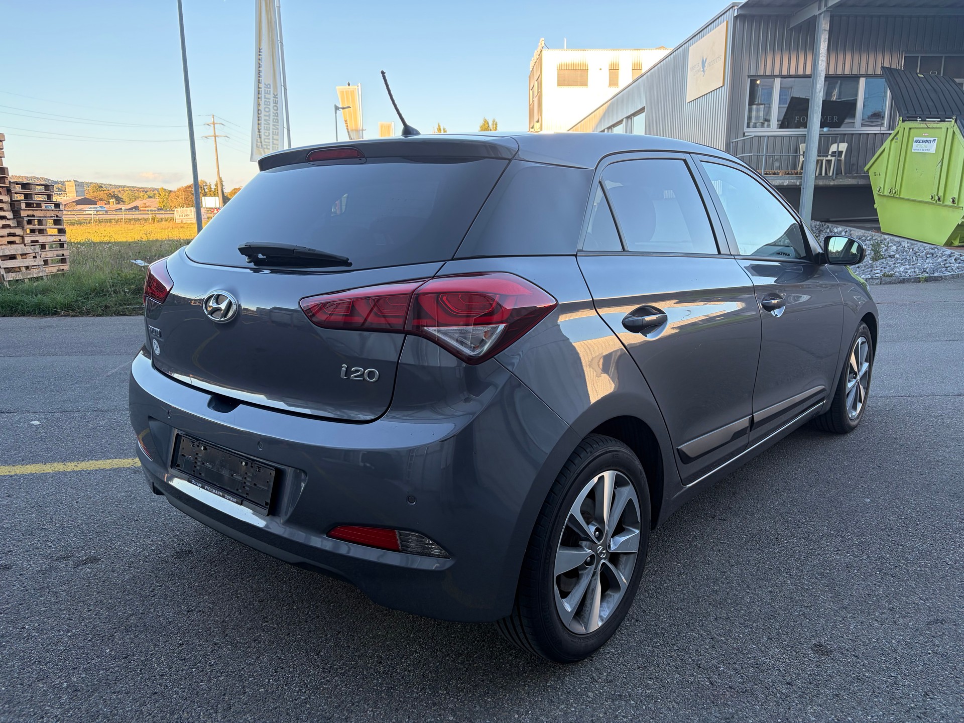 HYUNDAI i20 1.4 Vertex Automatic-image-3
