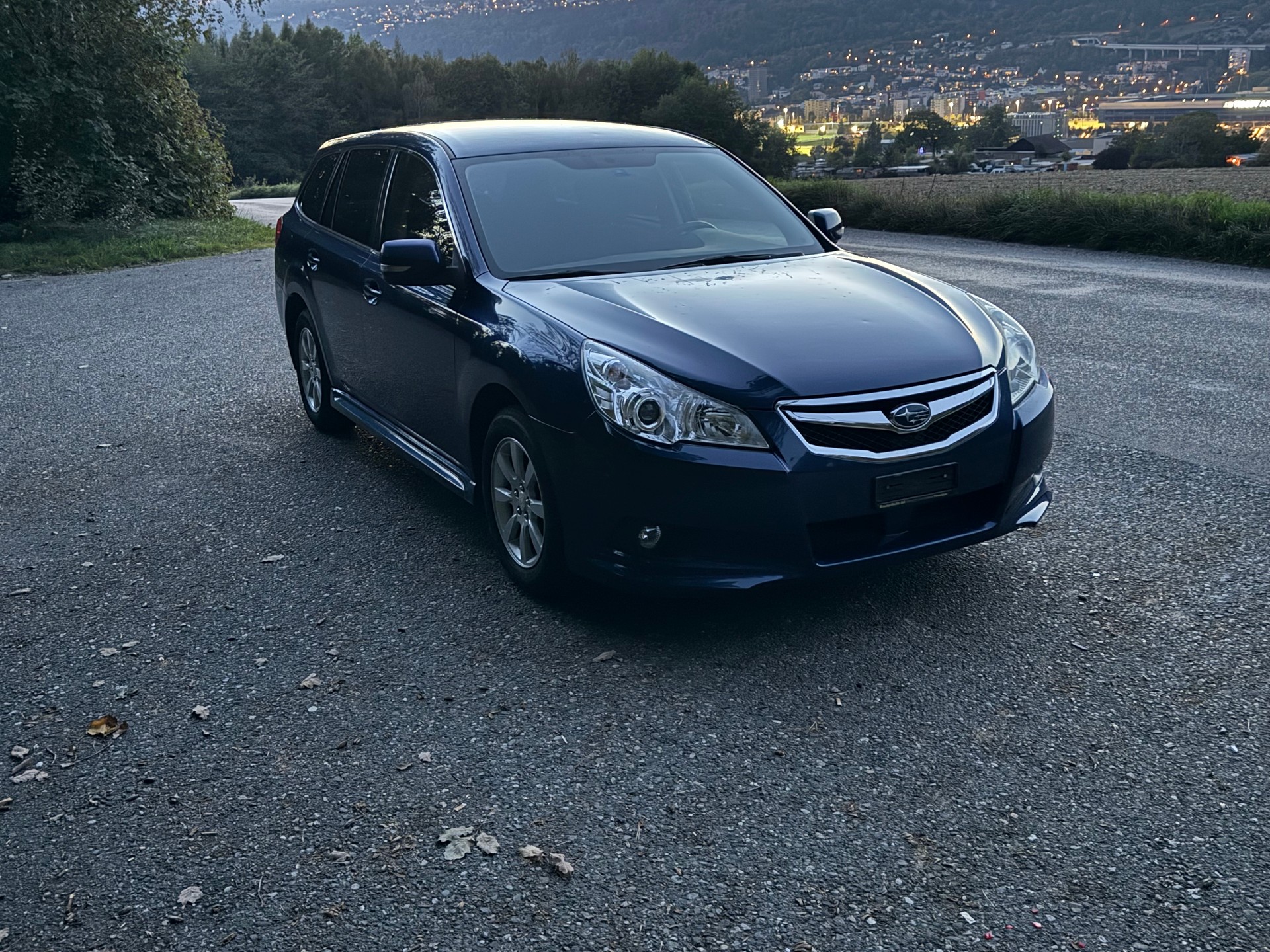 SUBARU Legacy 2.0i Swiss AWD-image-1