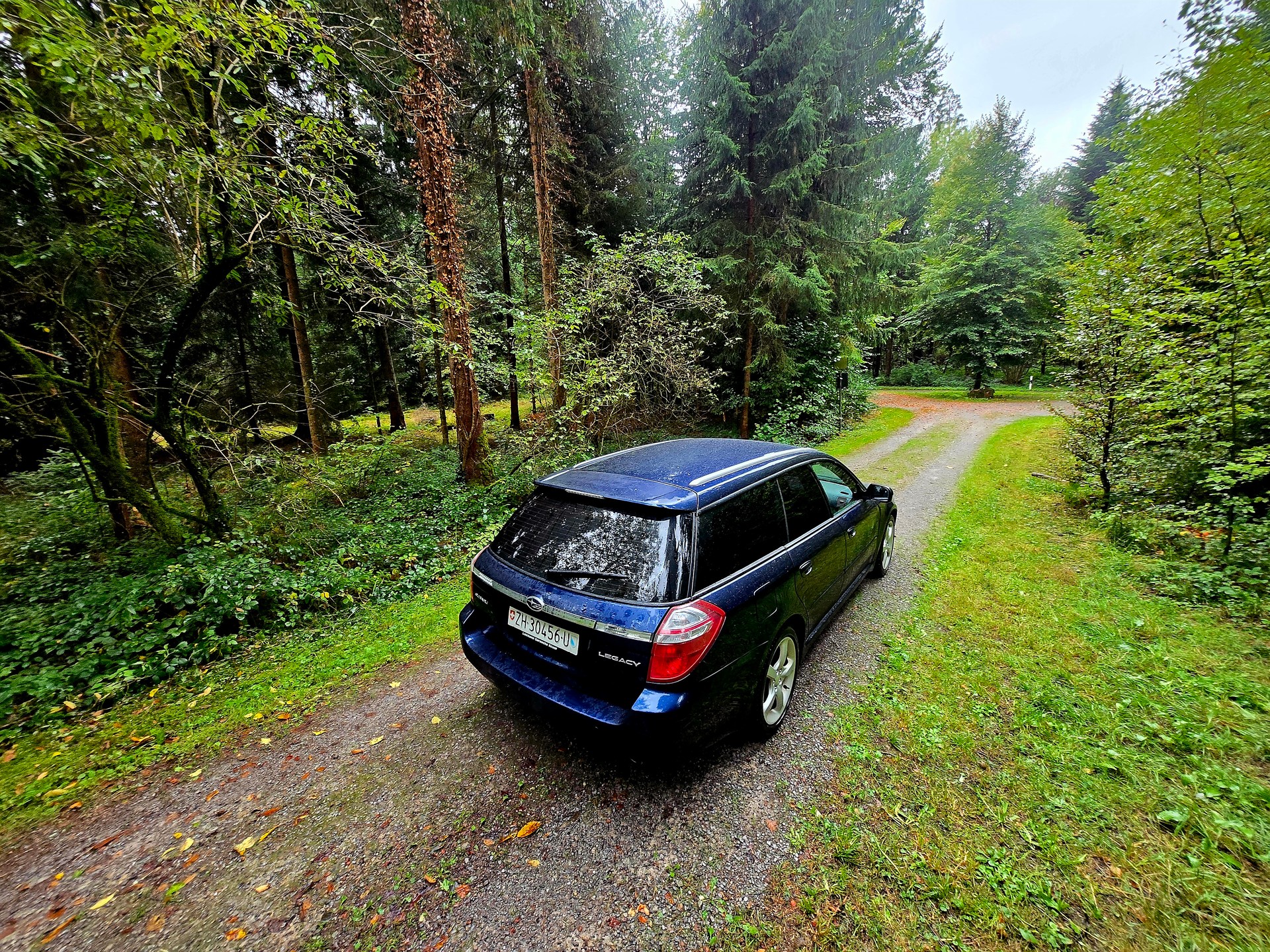 SUBARU Legacy 2.0R AWD Swiss Automatic-image-3