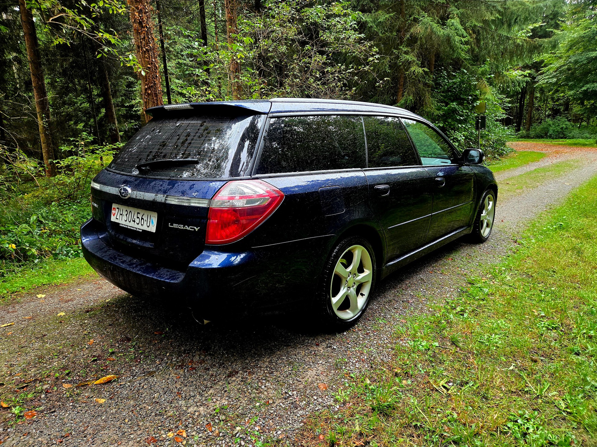 SUBARU Legacy 2.0R AWD Swiss Automatic-image-9