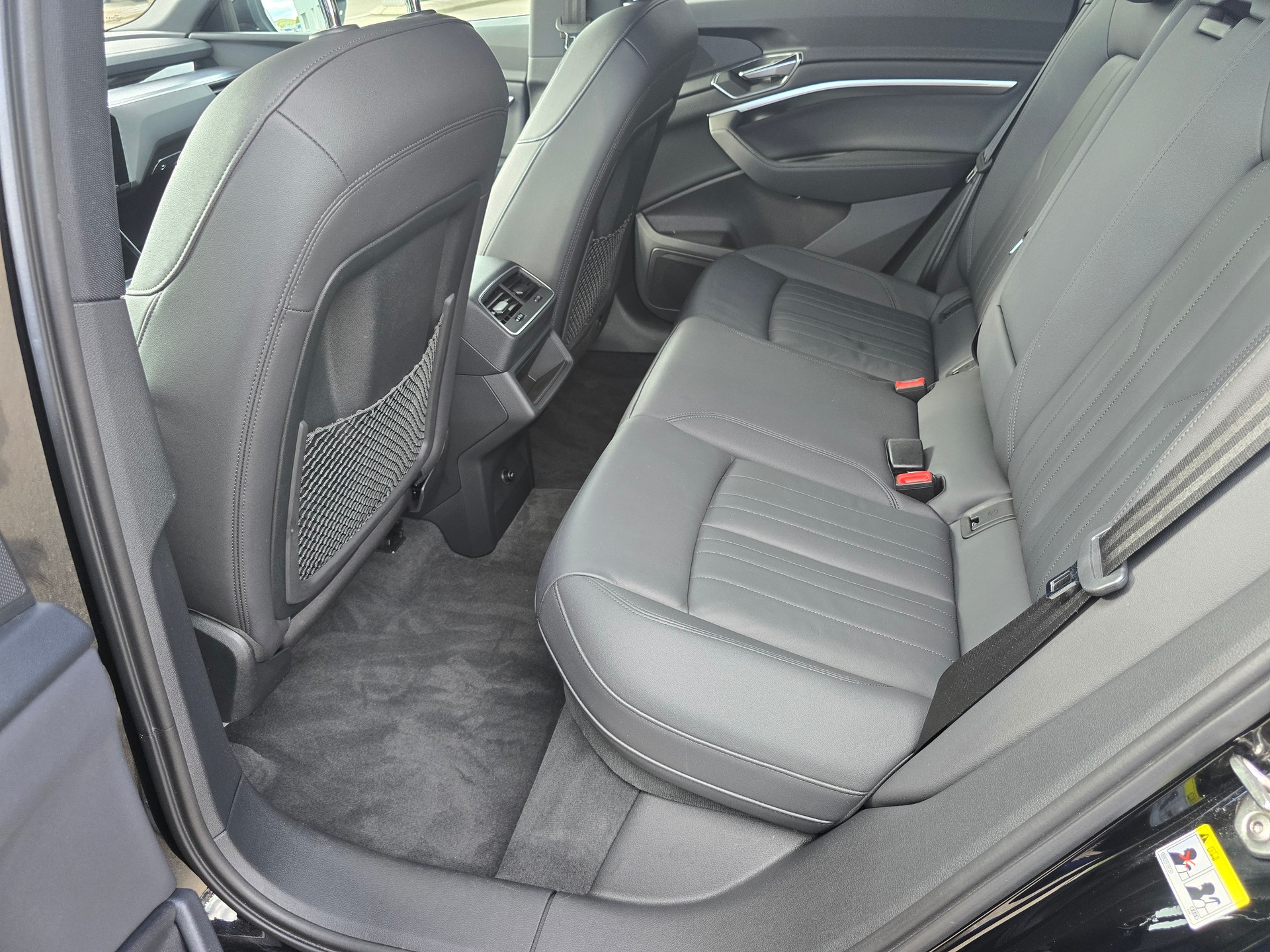 AUDI e-tron 50 Sportback Attraction quattro-image-8
