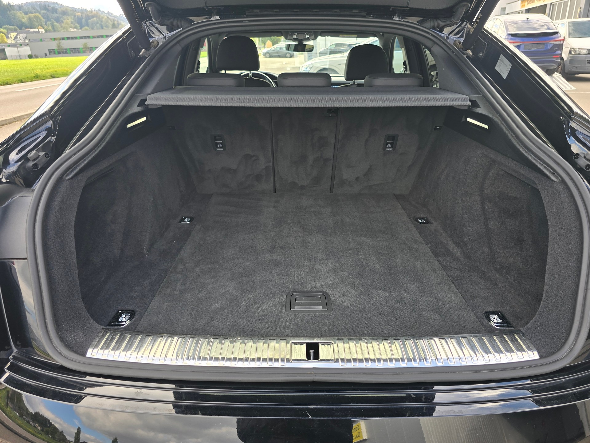 AUDI e-tron 50 Sportback Attraction quattro-image-9