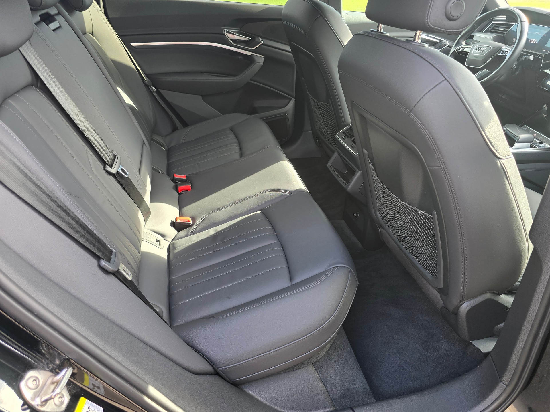 AUDI e-tron 50 Sportback Attraction quattro-image-10