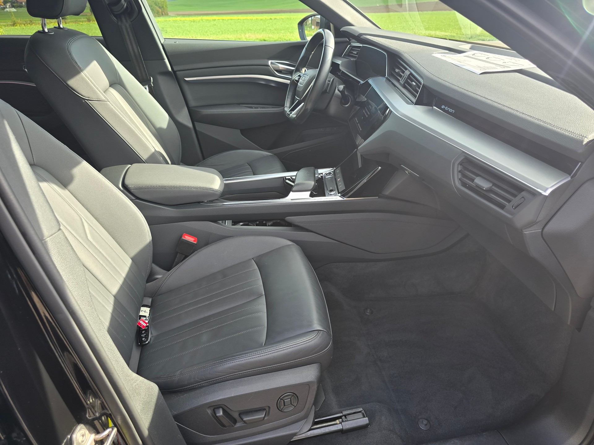 AUDI e-tron 50 Sportback Attraction quattro-image-11