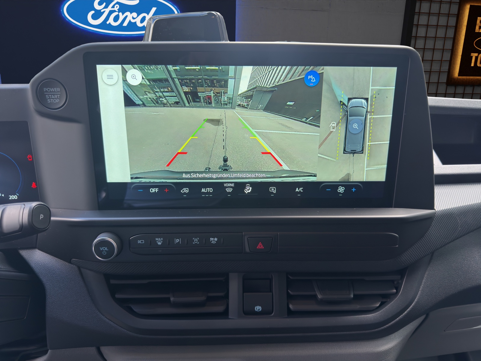 FORD Transit Custom Van 320 L1 2.0 EcoBlue 136PS Trend Automat-image-10