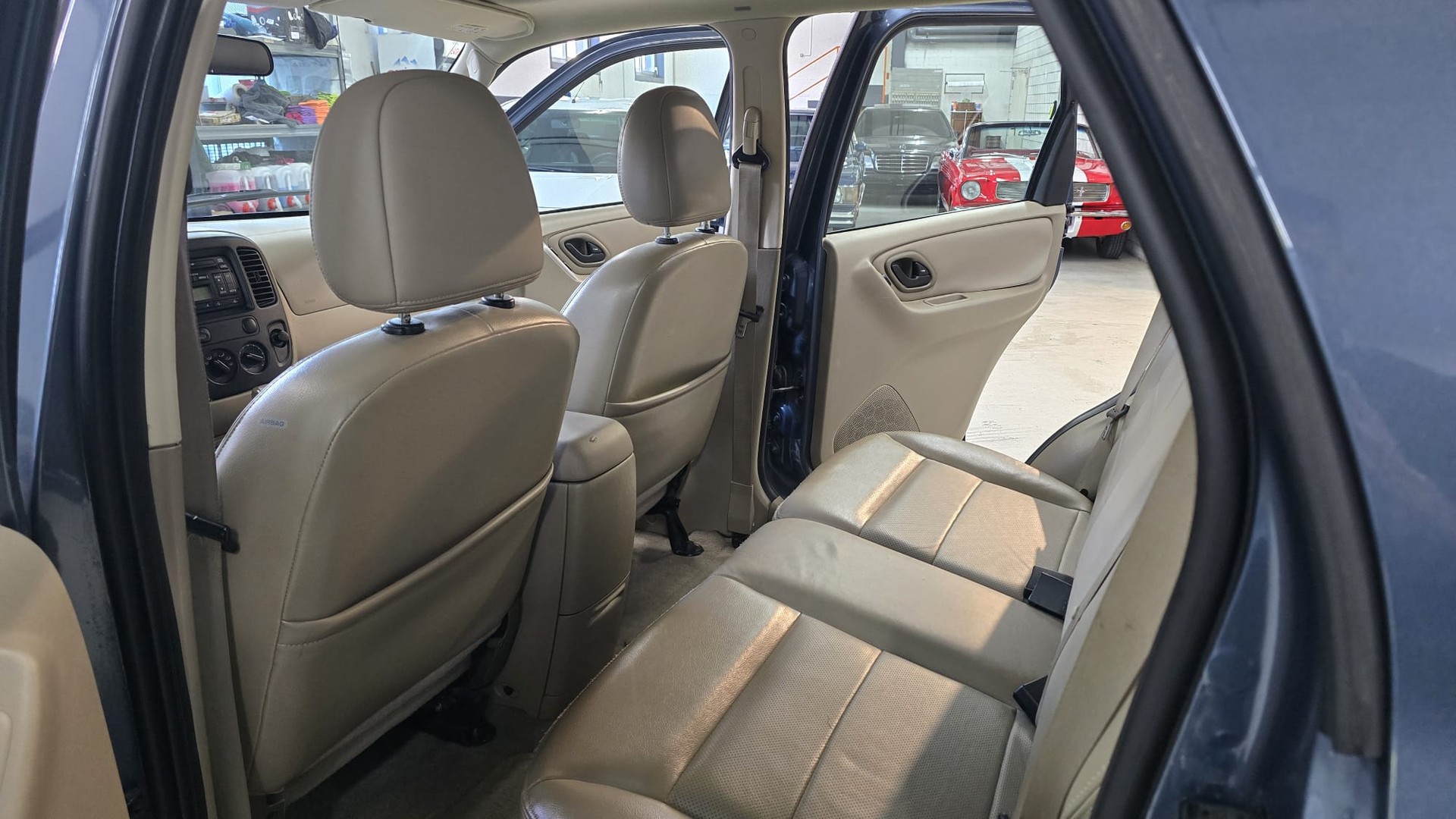 FORD Maverick 3.0 24V Executive 4X4-image-11