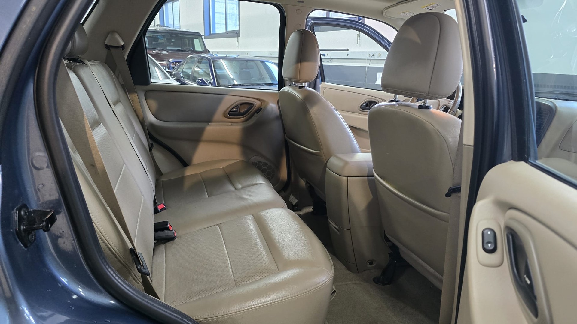FORD Maverick 3.0 24V Executive 4X4-image-15