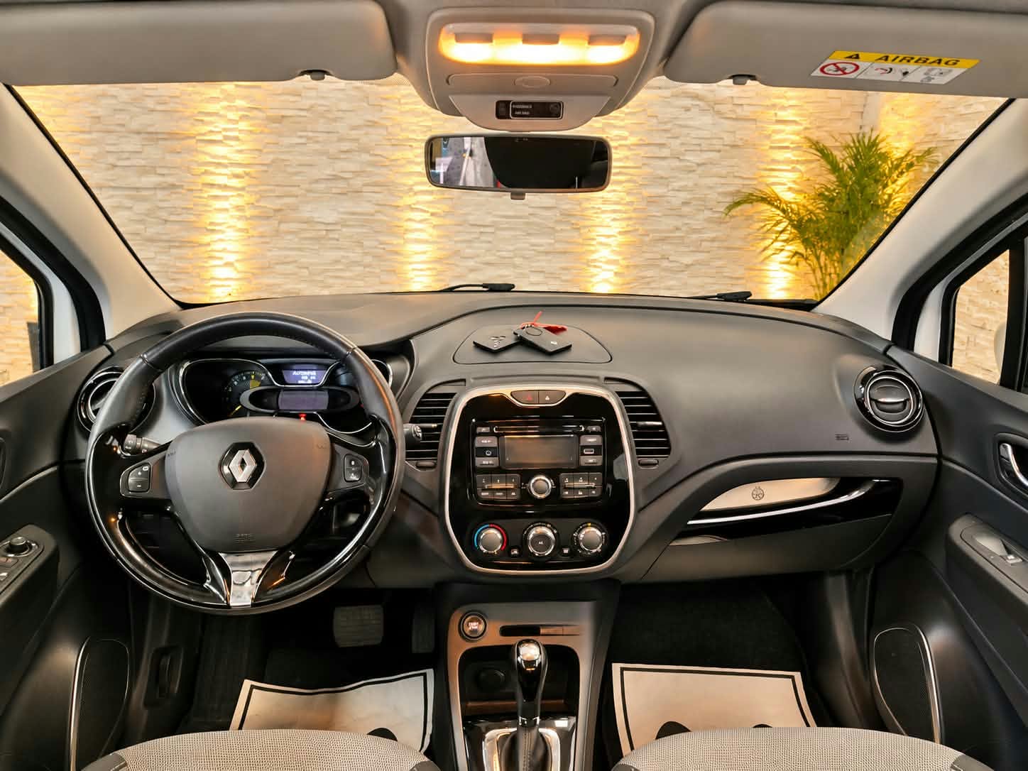 RENAULT Captur 1.2 T 16V Dynamique EDC-image-9