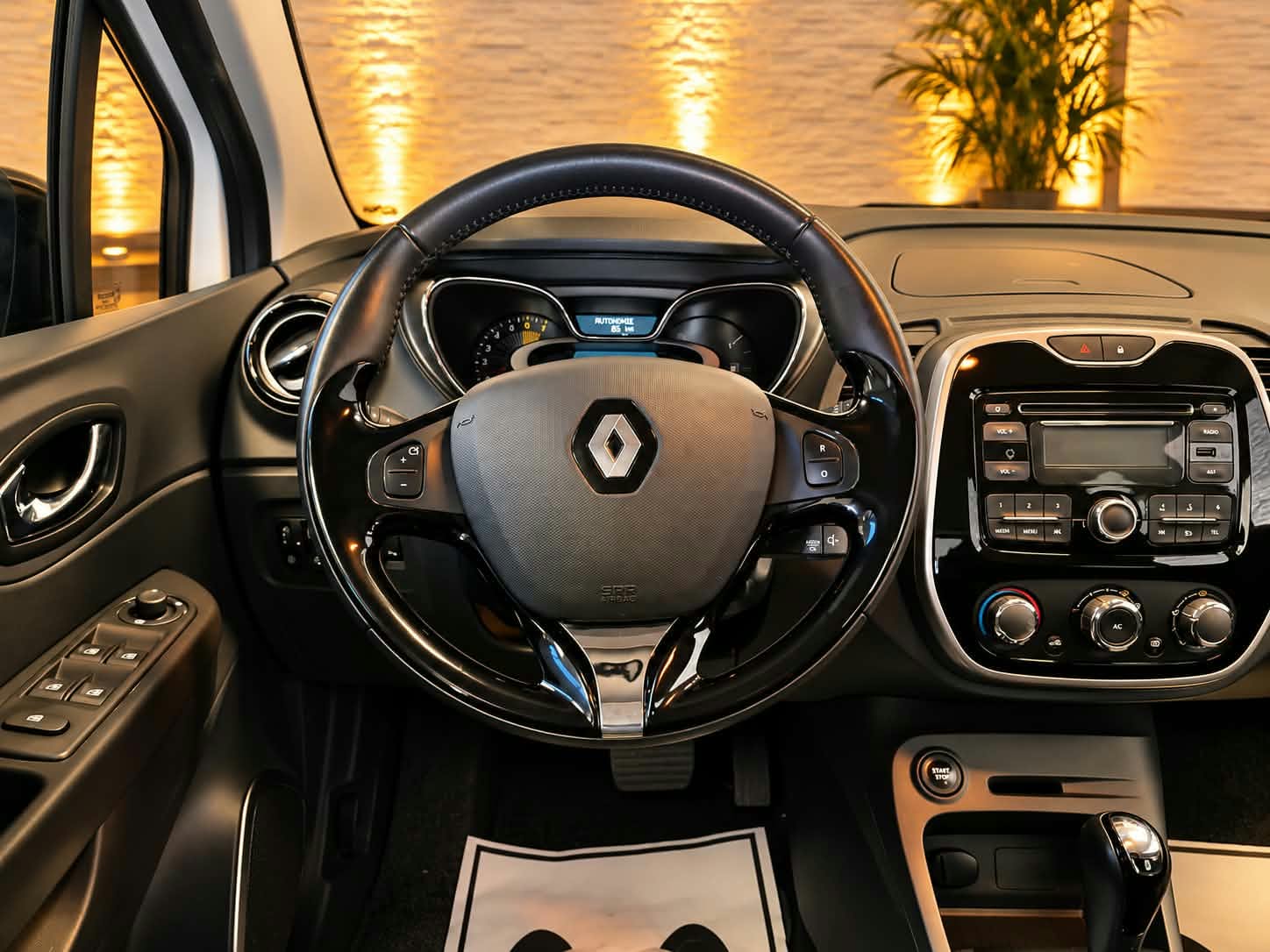 RENAULT Captur 1.2 T 16V Dynamique EDC-image-12