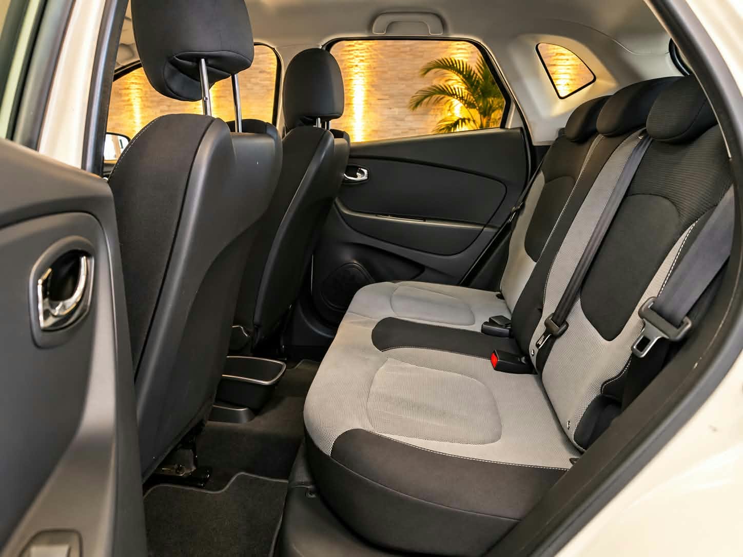 RENAULT Captur 1.2 T 16V Dynamique EDC-image-17