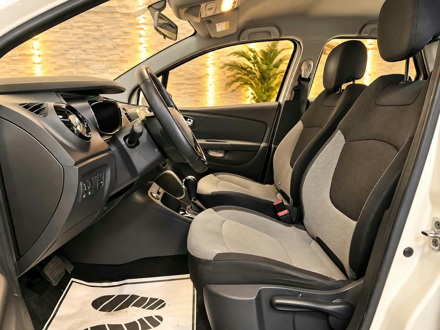 RENAULT Captur 1.2 T 16V Dynamique EDC-image-11