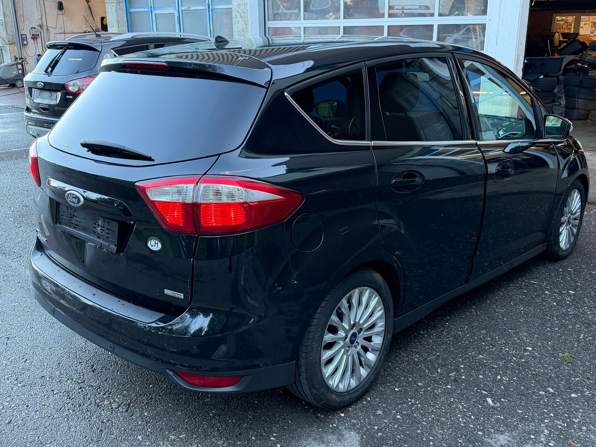FORD C-Max 1.6 SCTi Titanium-image-2