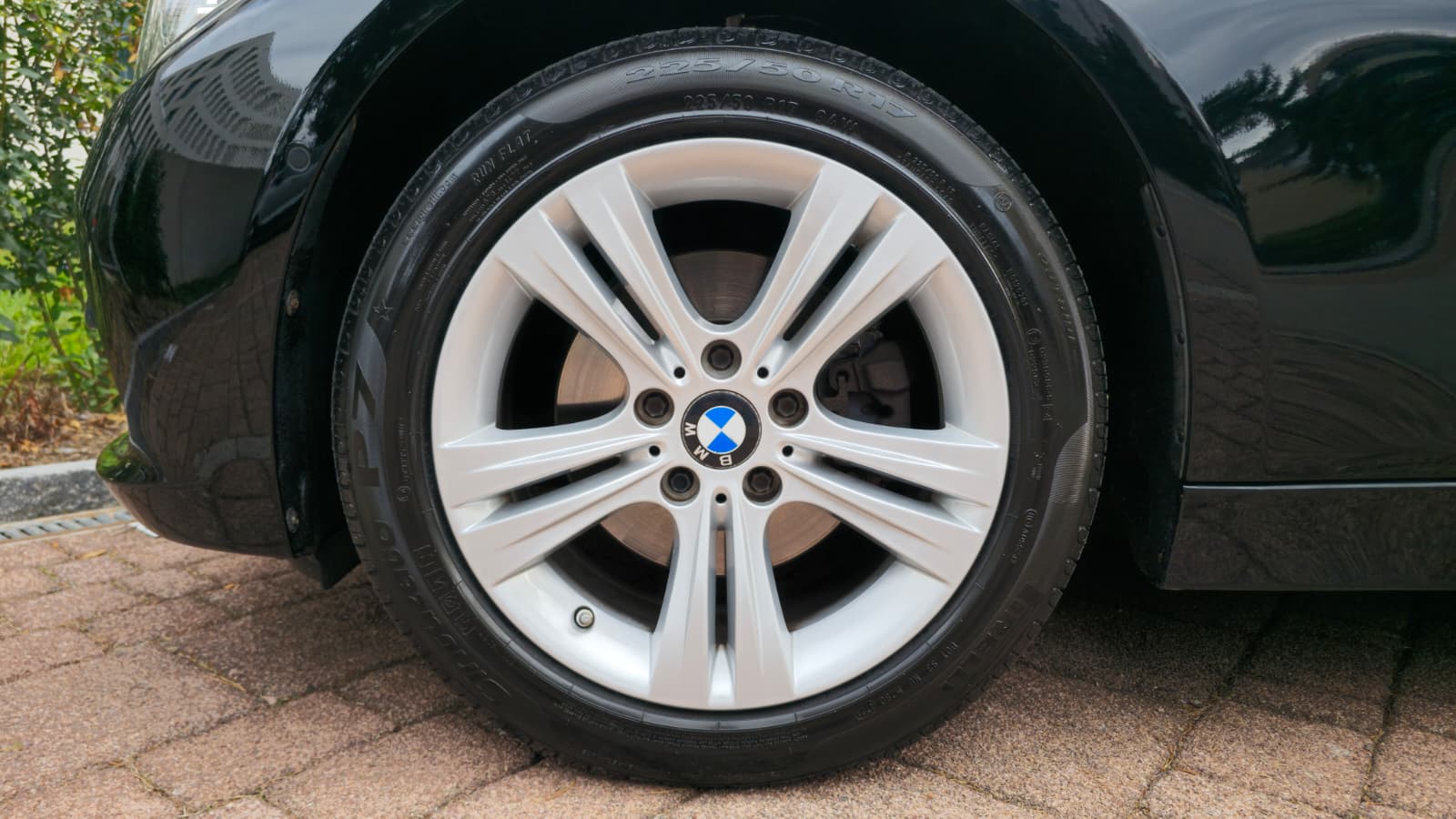 BMW 320d xDrive Touring Sport Line Steptronic| Frisch ab MFK und Service| Elk Anhänger Kupplung| **Top Ausstattung**-image-8