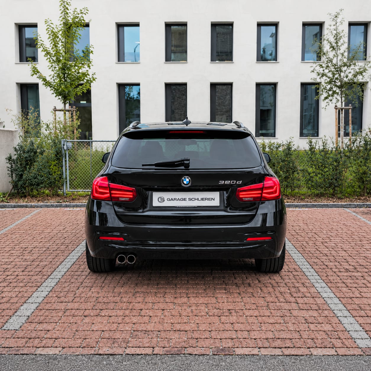 BMW 320d xDrive Touring Sport Line Steptronic| Frisch ab MFK und Service| Elk Anhänger Kupplung| **Top Ausstattung**-image-7