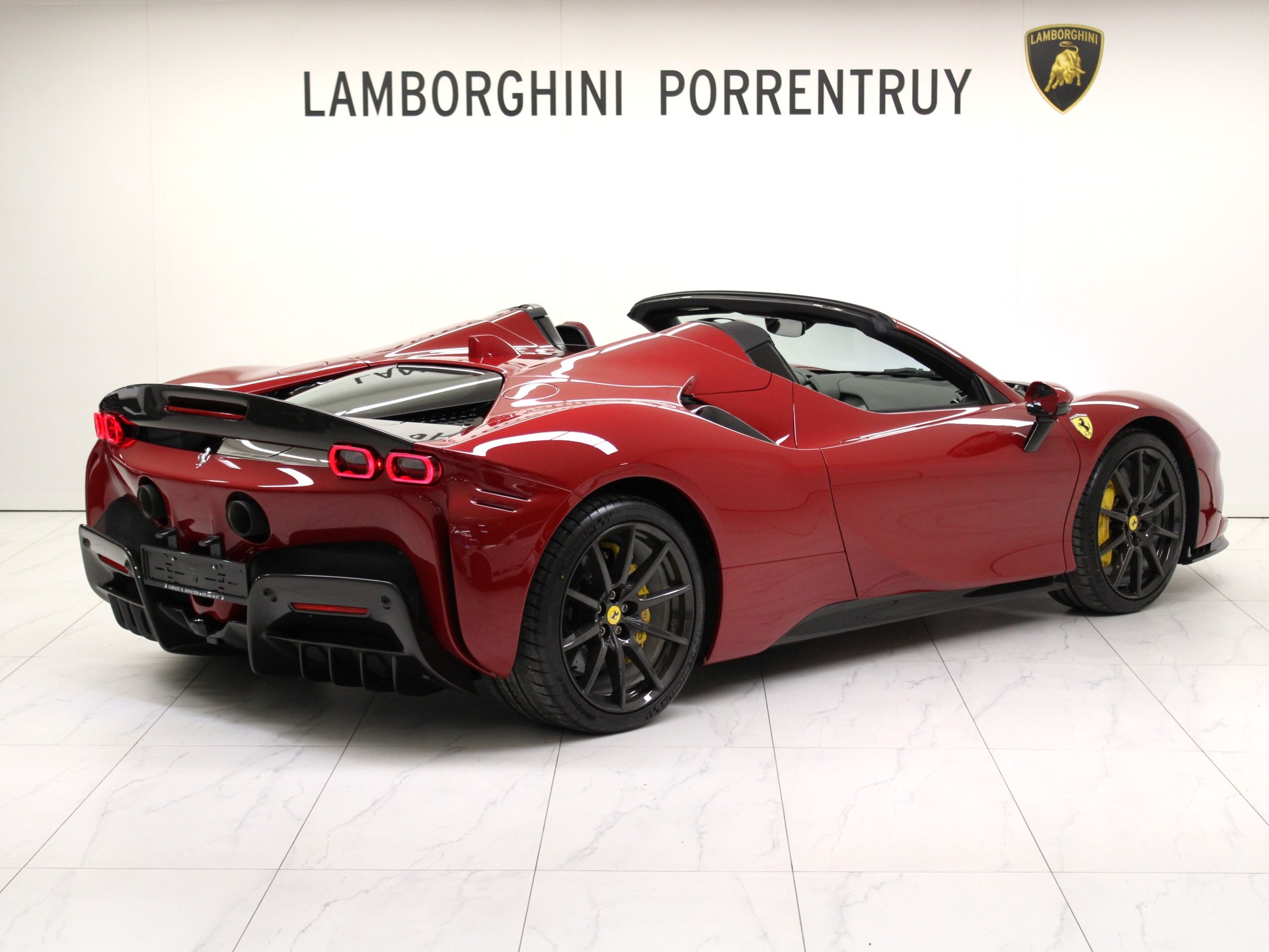 FERRARI SF90 Spider-image-2