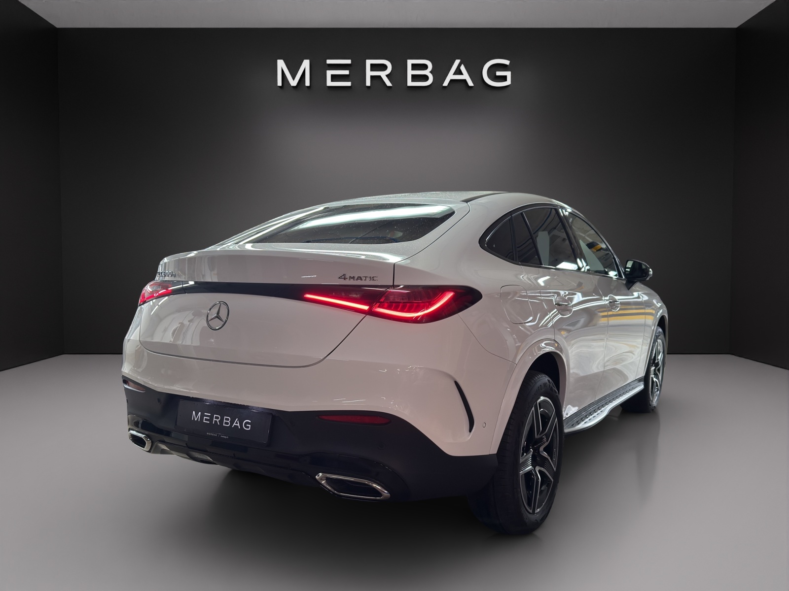 MERCEDES-BENZ GLC Coupé 300 e 4Matic 9G-Tronic-image-4