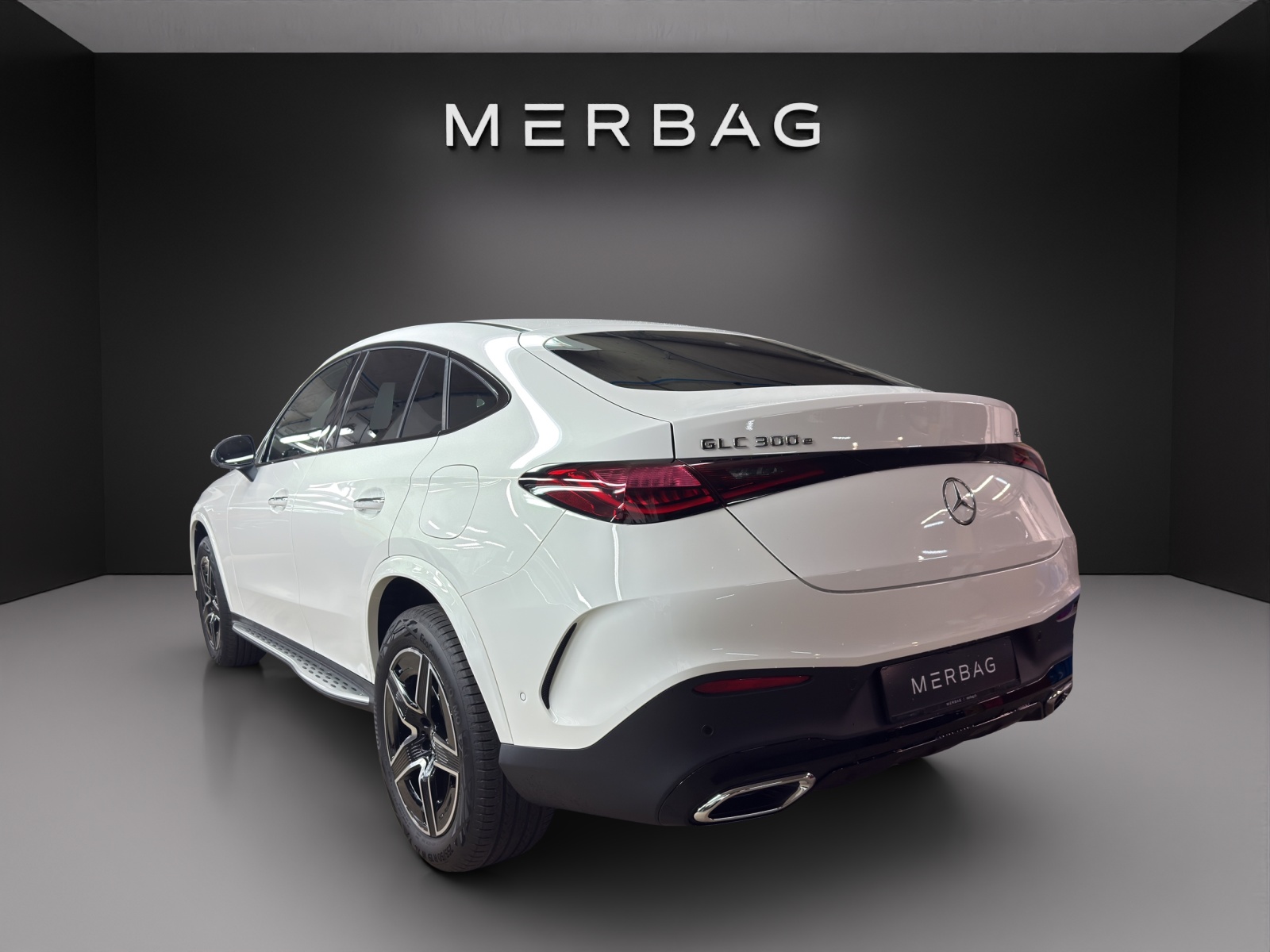 MERCEDES-BENZ GLC Coupé 300 e 4Matic 9G-Tronic-image-2