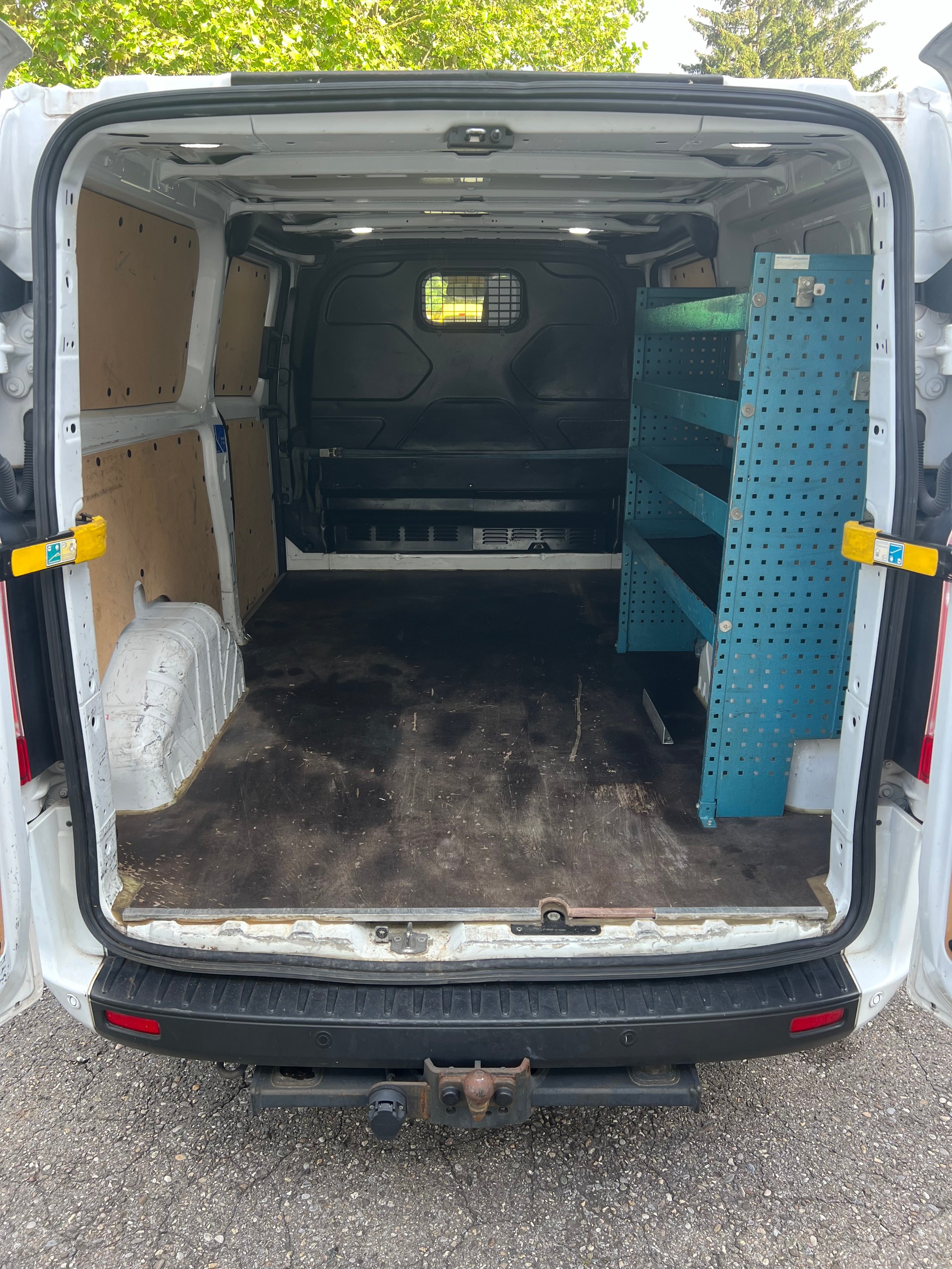 FORD Transit Custom Van 300 L2H1 Trend-image-8