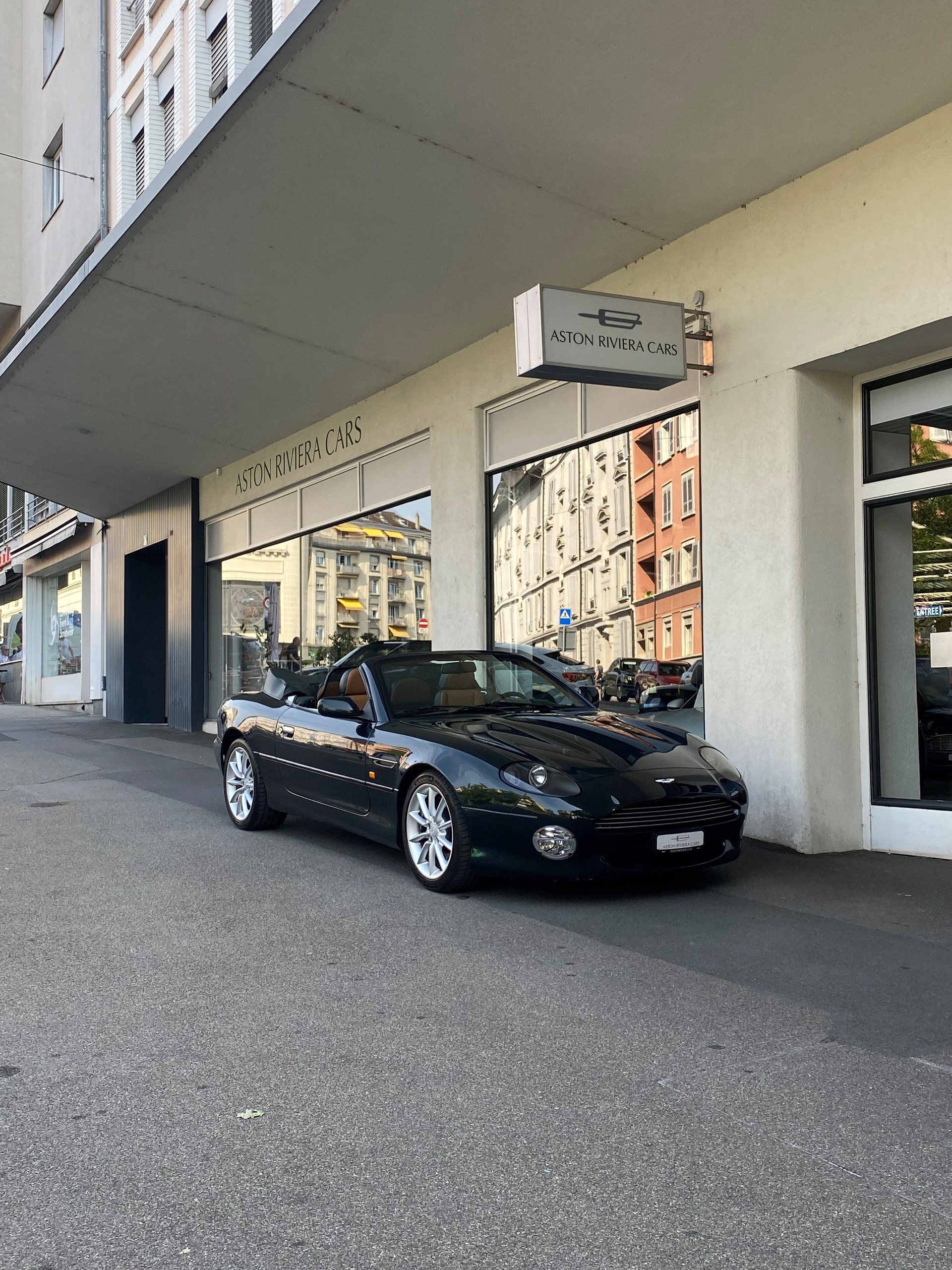 ASTON MARTIN DB7 Vantage Volante-image-6